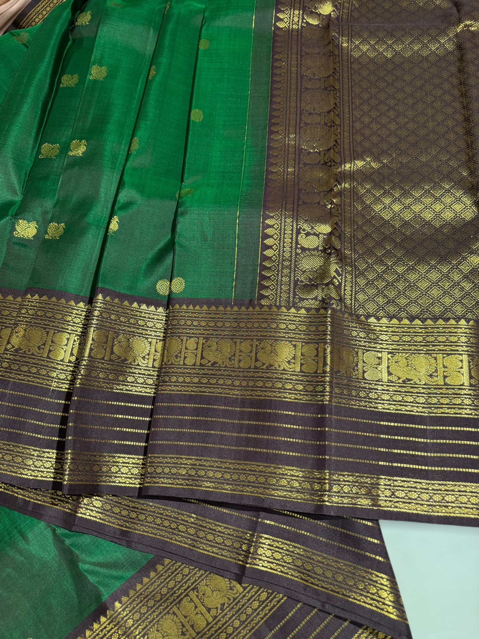 Emerald Green & Coffee Brown Combo Vaira Oosi Checks Kanjeevaram Saree