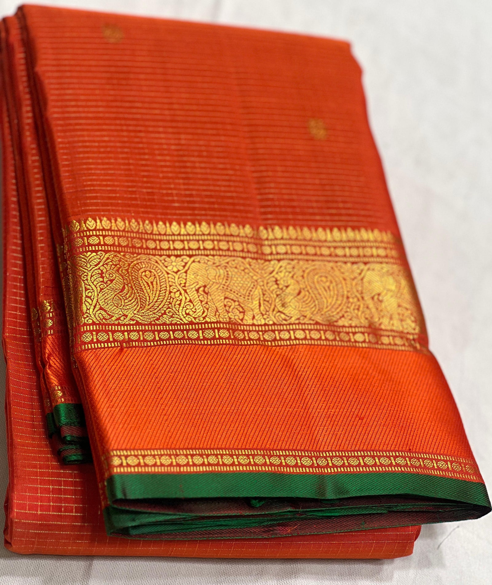 Orange vaira oosi Kanchipuram Vintage Saree