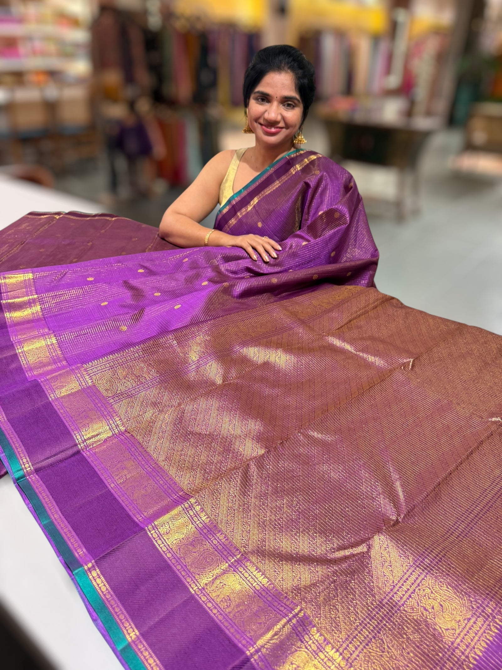 Brinjal Vaira Oosi Checks Vintage Kanjeevaram Saree
