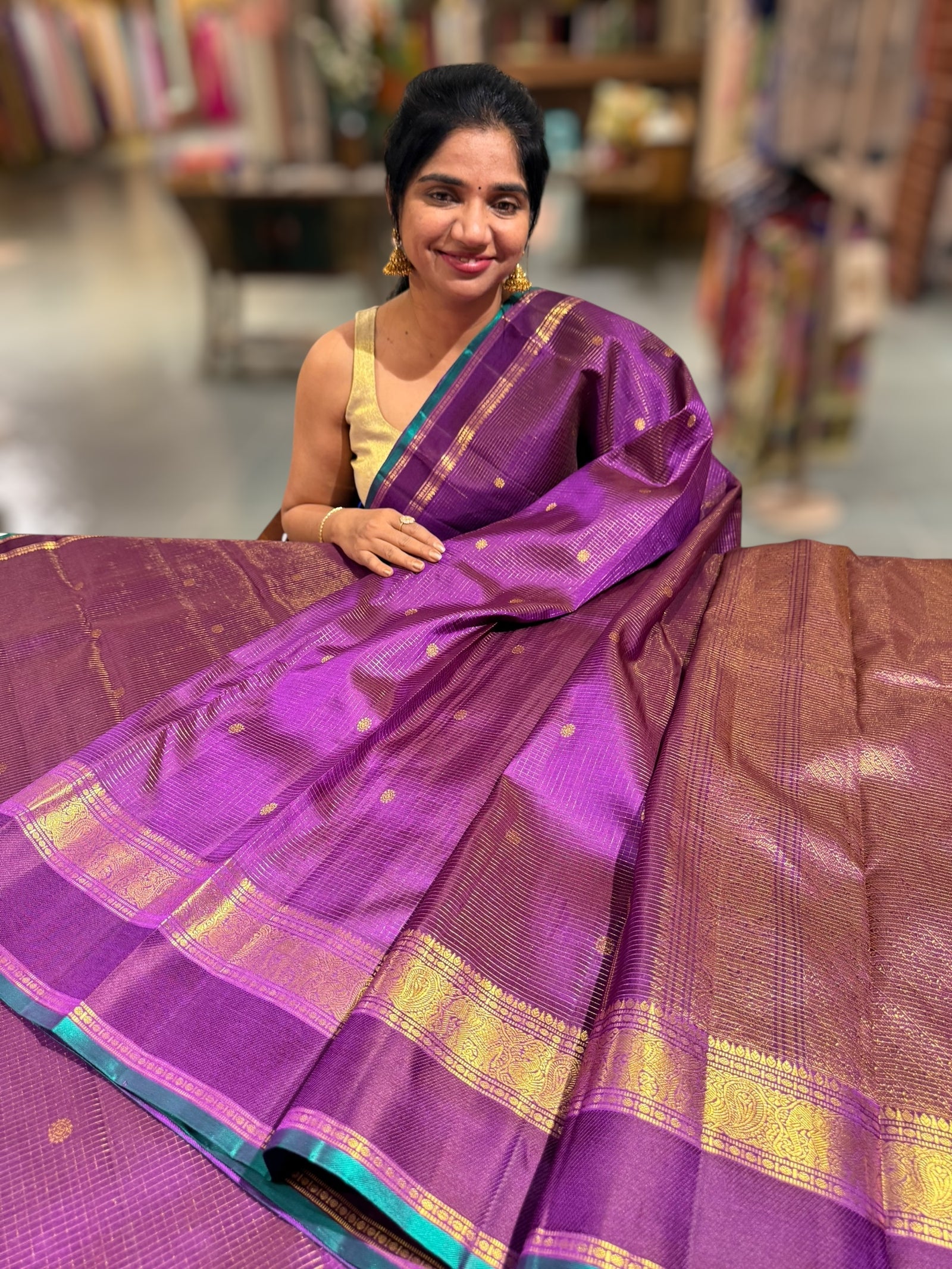 Brinjal Vaira Oosi Checks Vintage Kanjeevaram Saree