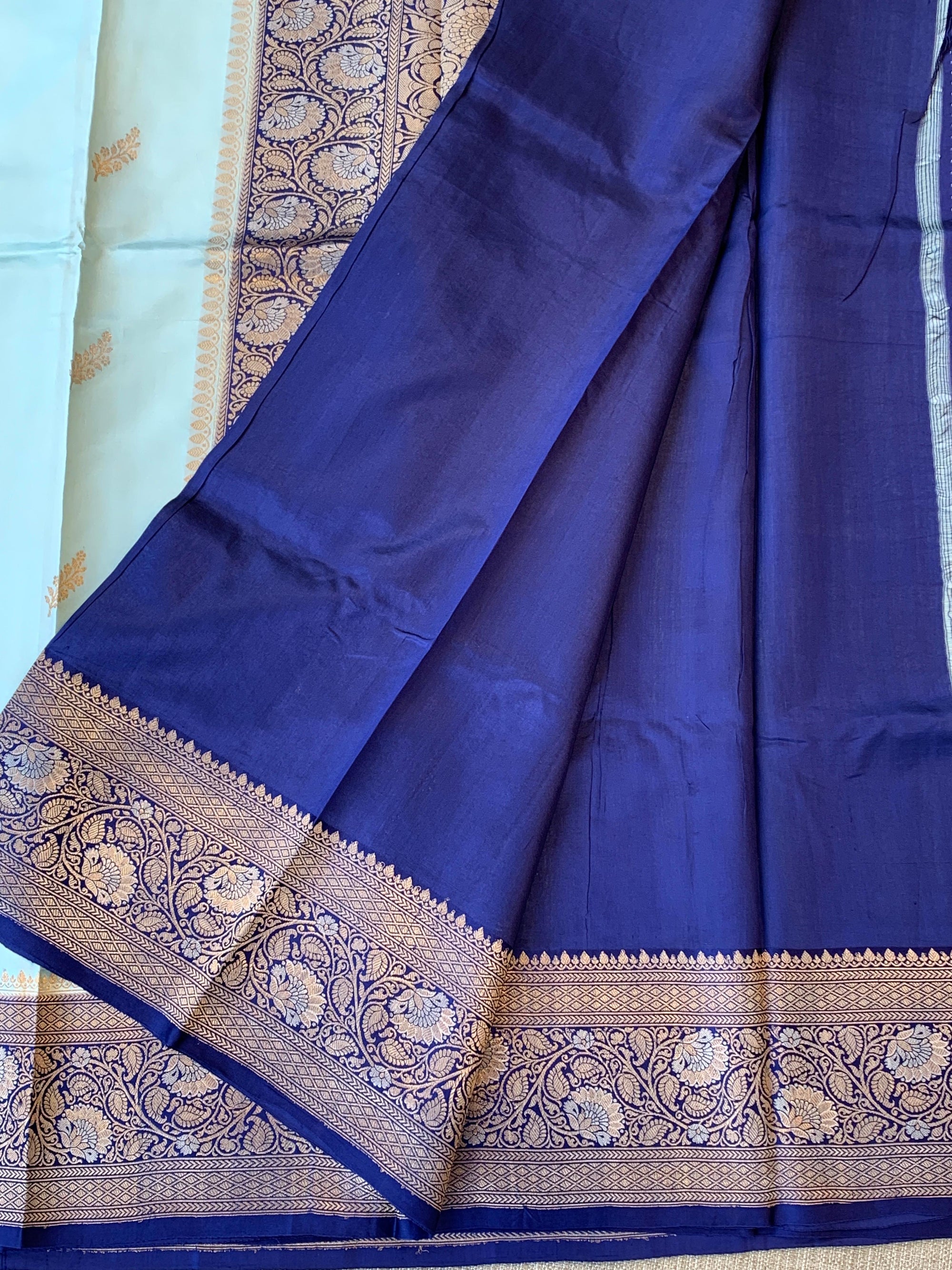 Powder Blue & Navy Blue Combo Raw Mangoe Silk Saree with heavy weaving mashru border & kaduwa woven motifs.