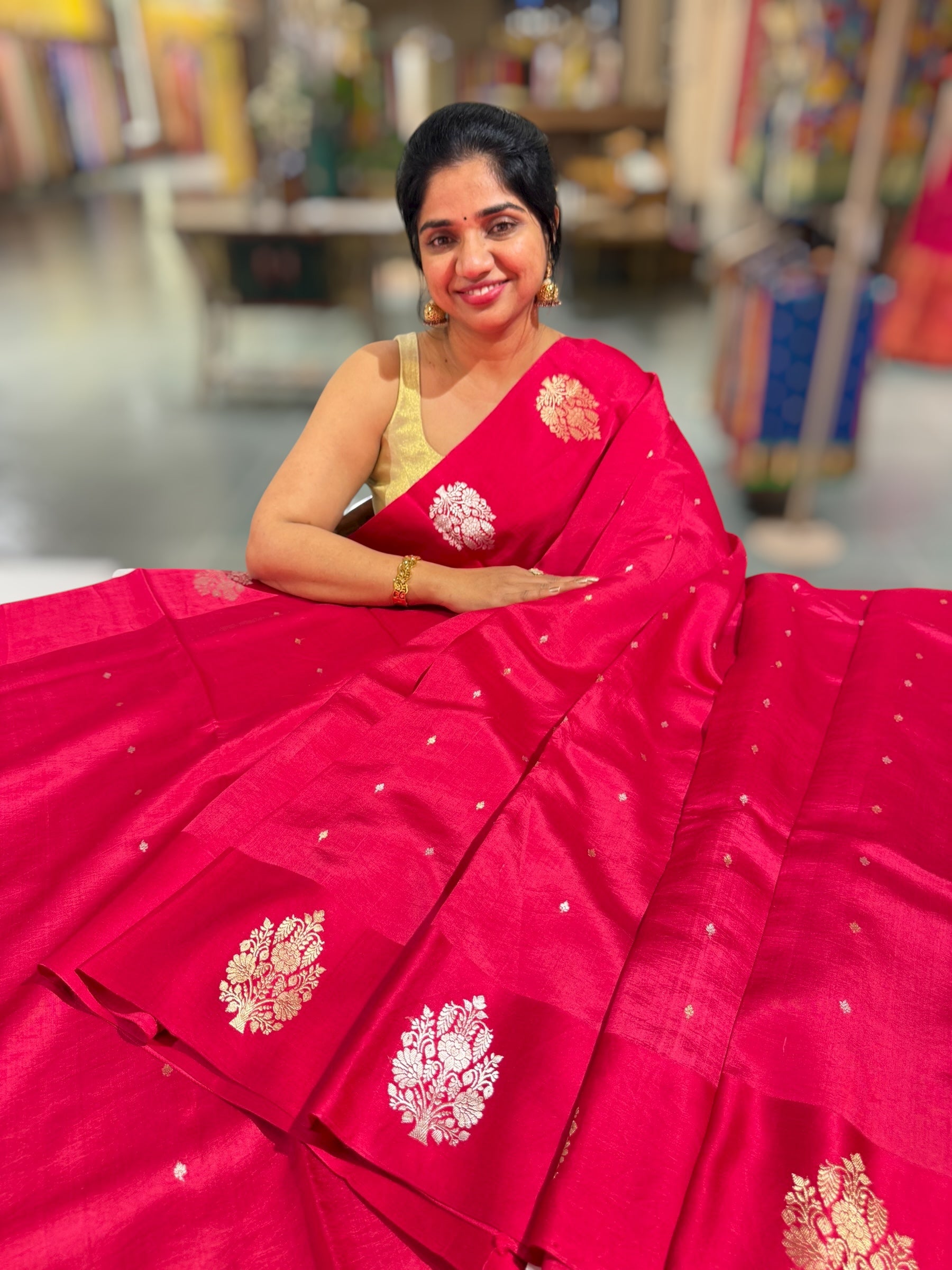 Reddish pink Raw Mangoe Silk Saree with kaduwa woven Motifs on Mashru Borders