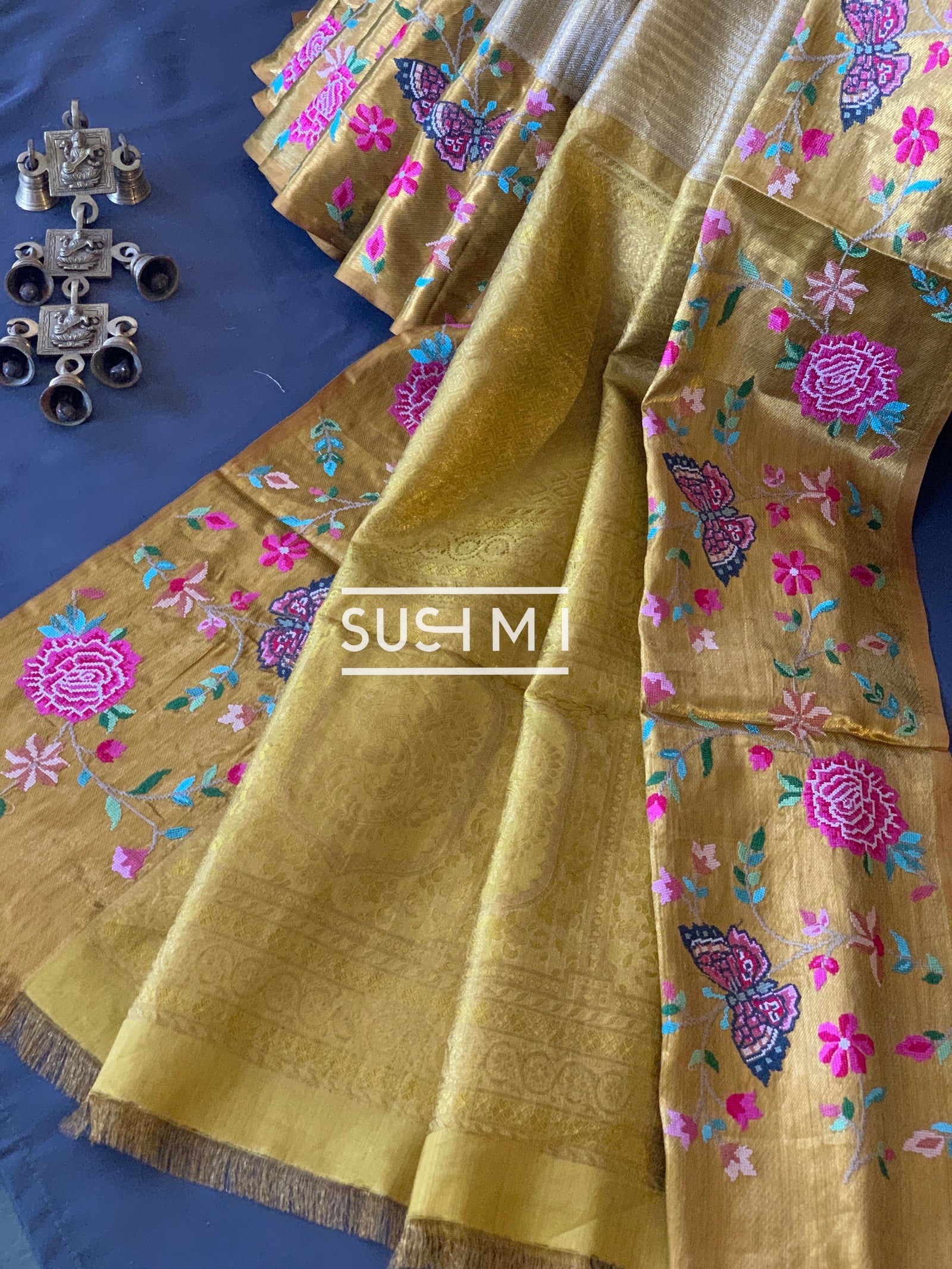 Gold Kanjeevaram Tissue Sareewith petite point embroidery : S62F086