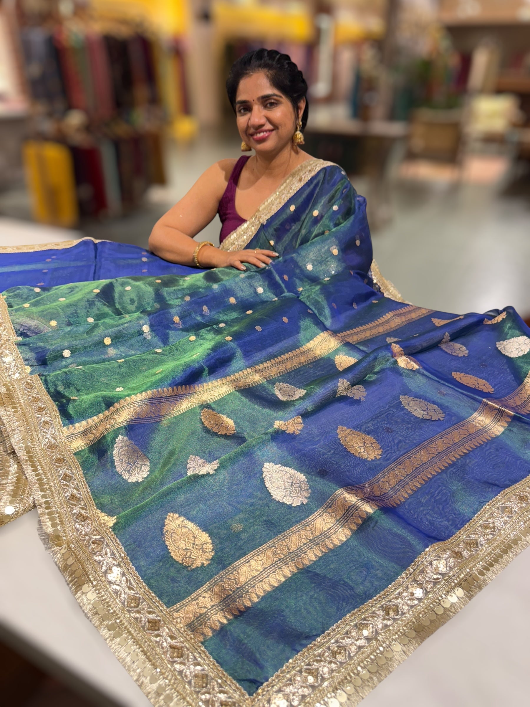 Peacock Green Pure handloom Banarasi Tissue saree