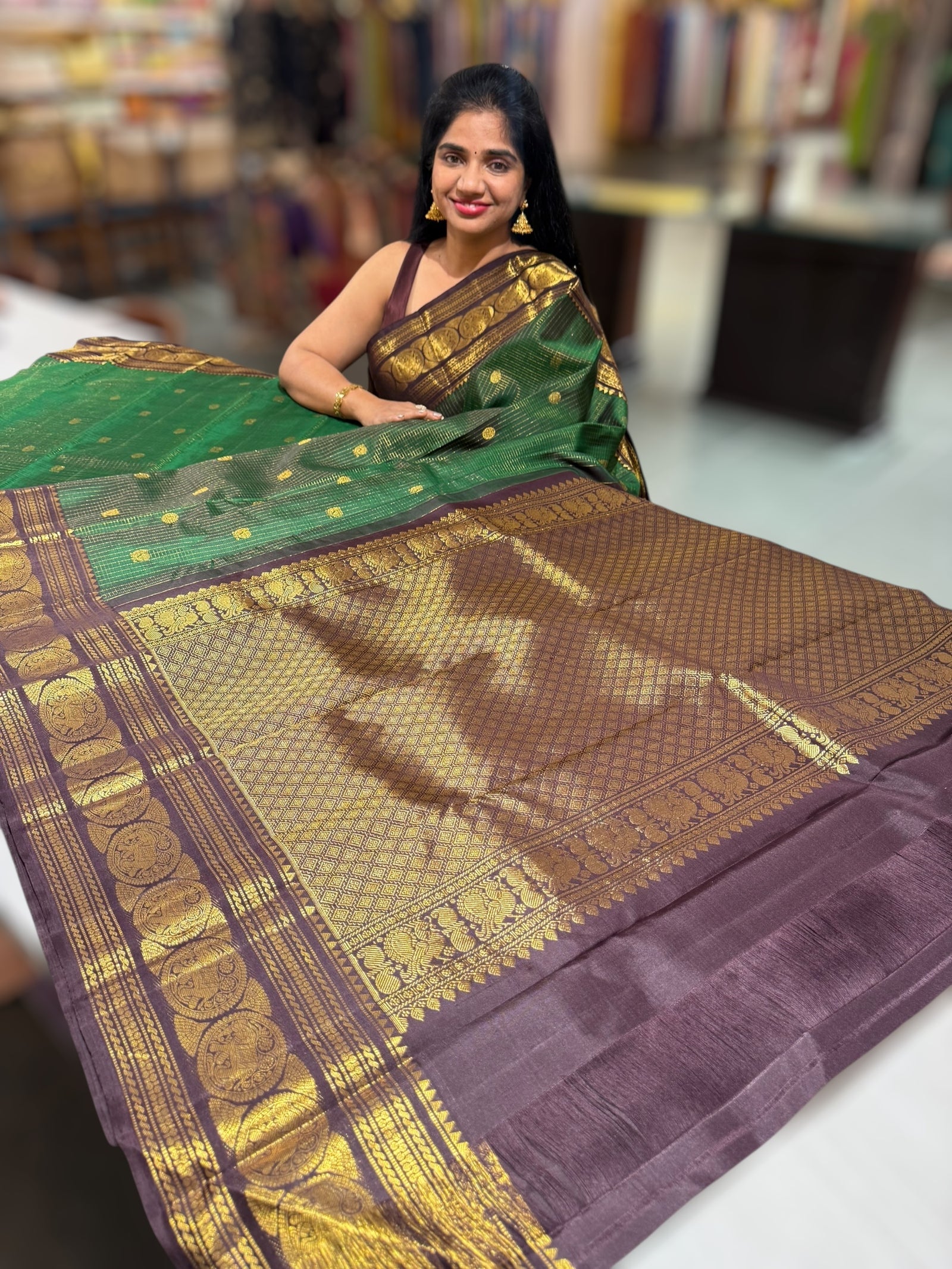 Emerald Green and Brown Combo Vaira Oosi Checks Vintage Kanjeevaram Saree