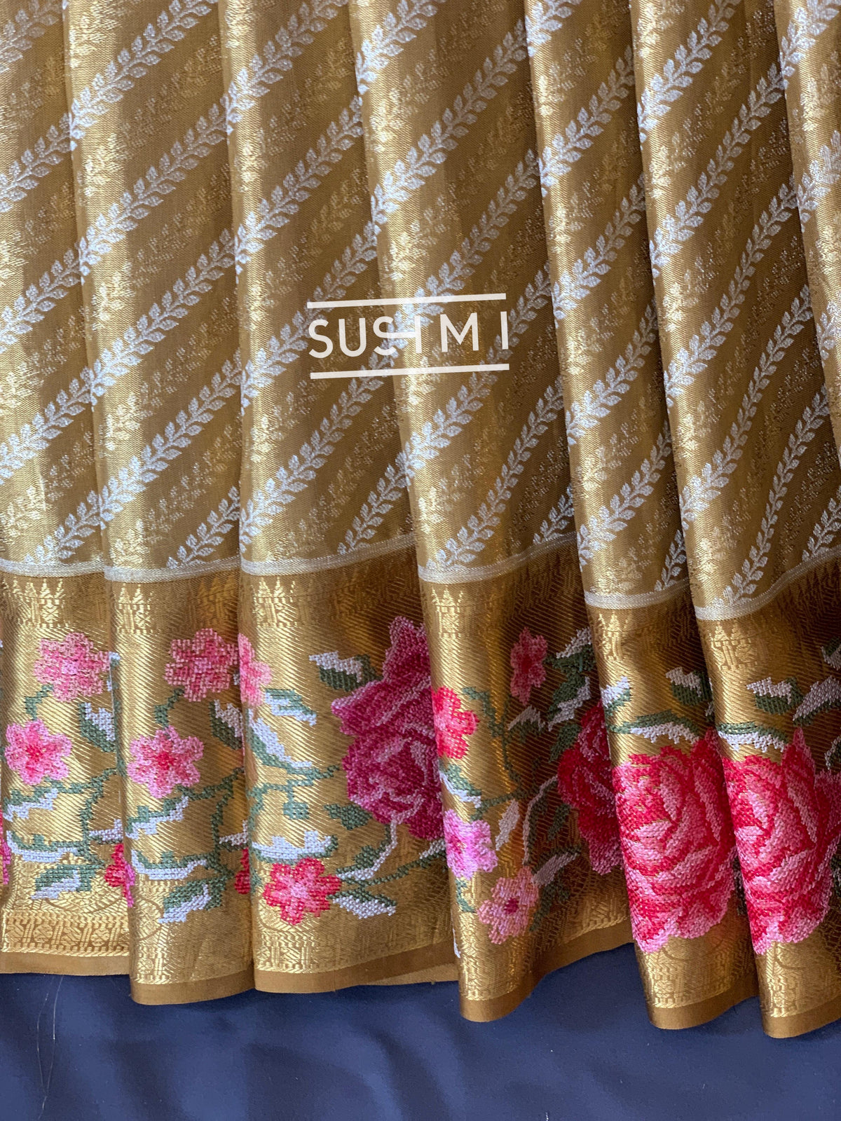 Molten Gold Kanjeevaram Tissue Sareewith petite point embroidery : S62F088
