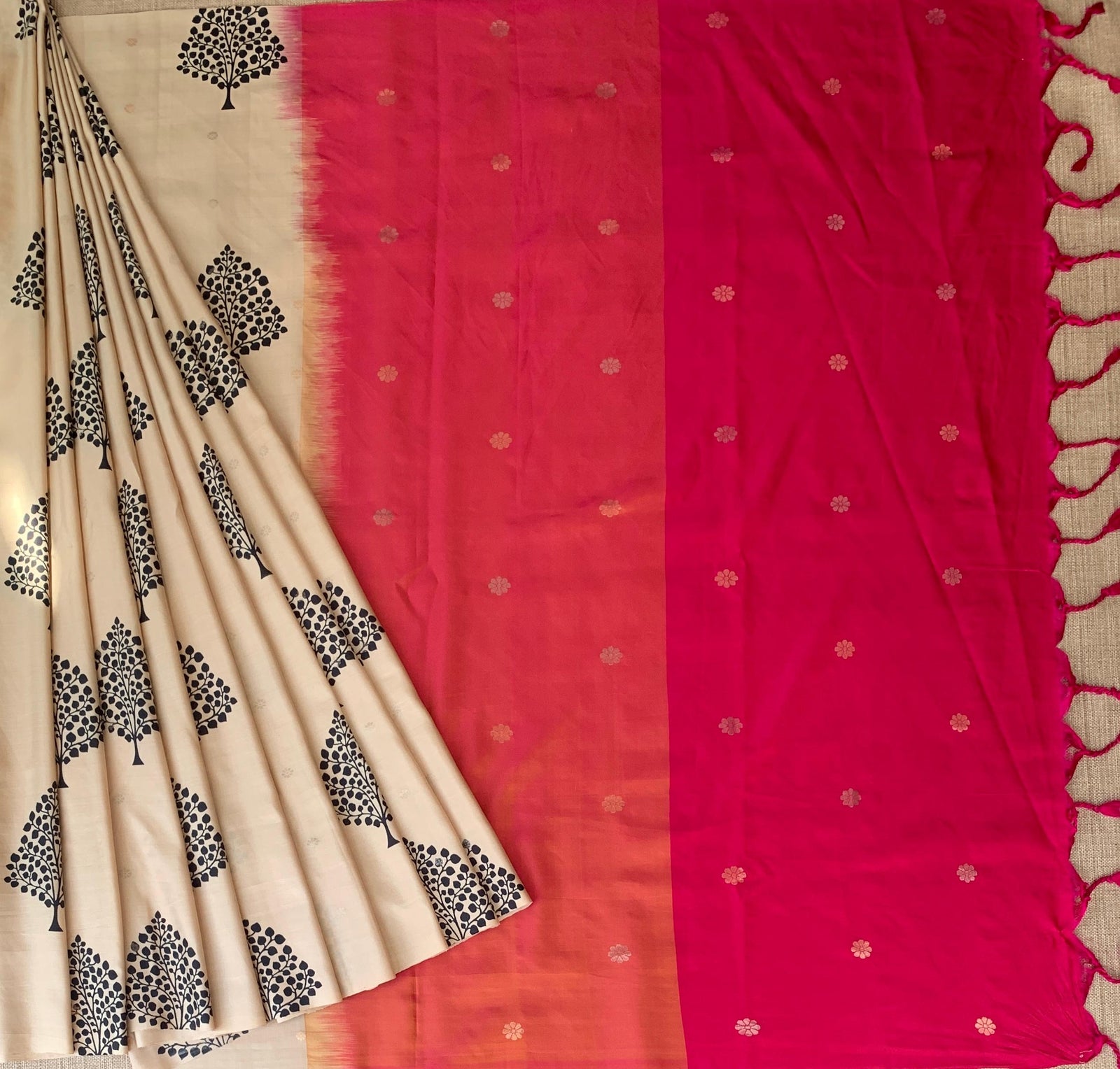 Beige Border less Designer printed kanchi silk saree with double color pallu