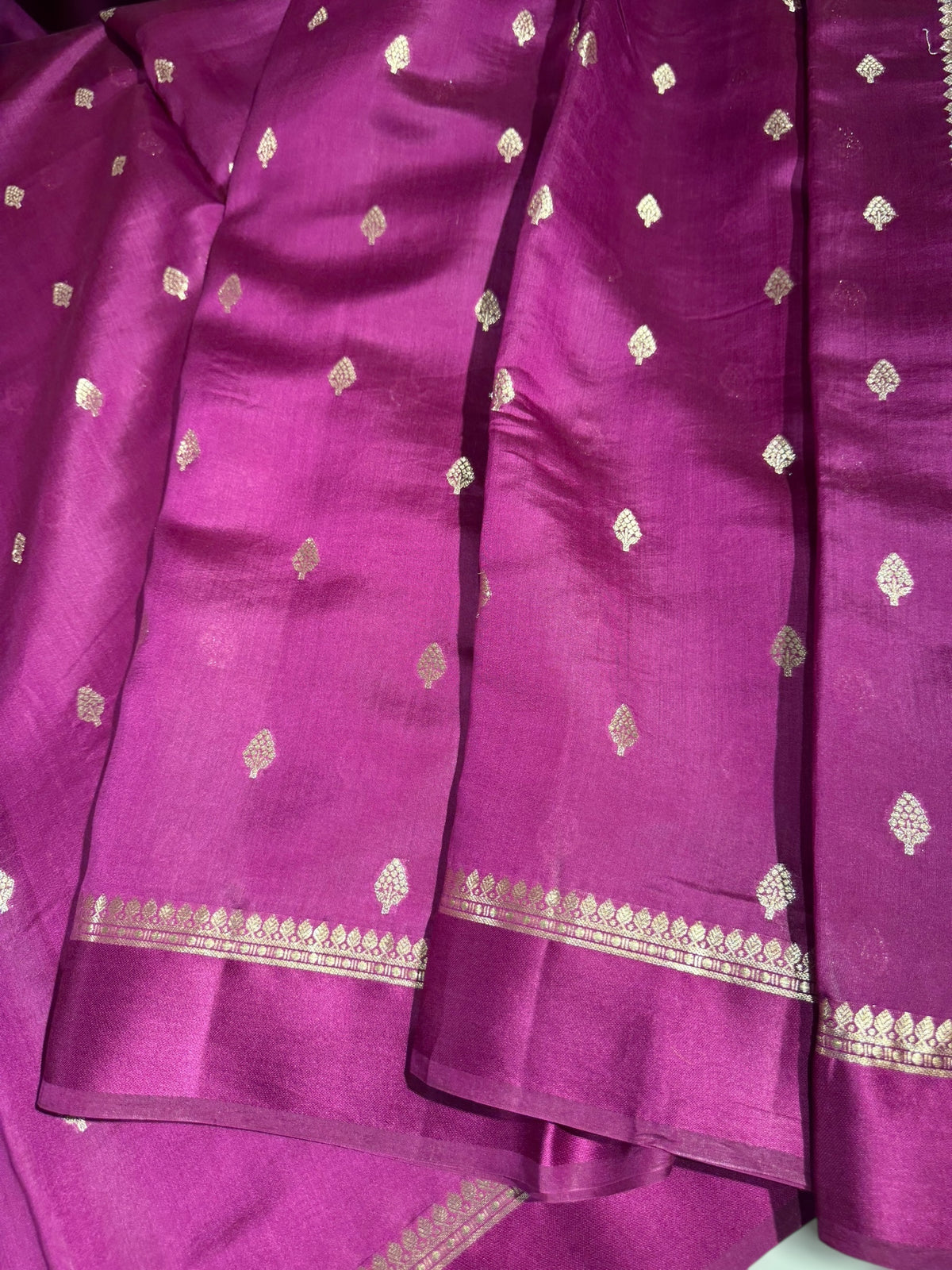 Majenta Purple Banarasi Puna Silk Saree