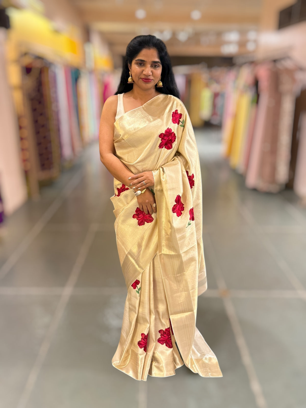 Ivory Kanjeevaram Brocade Saree With Hibiscus Floral bunches embroidery