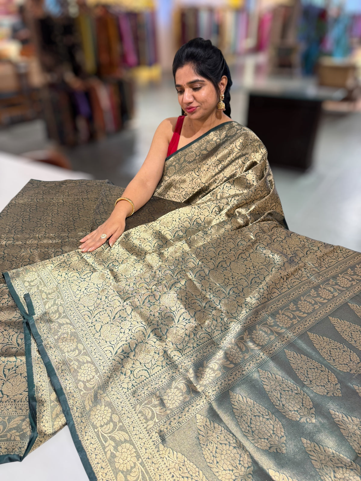 Forest Green Banarasi katan Tonchoi weaving Saree in monotone look
