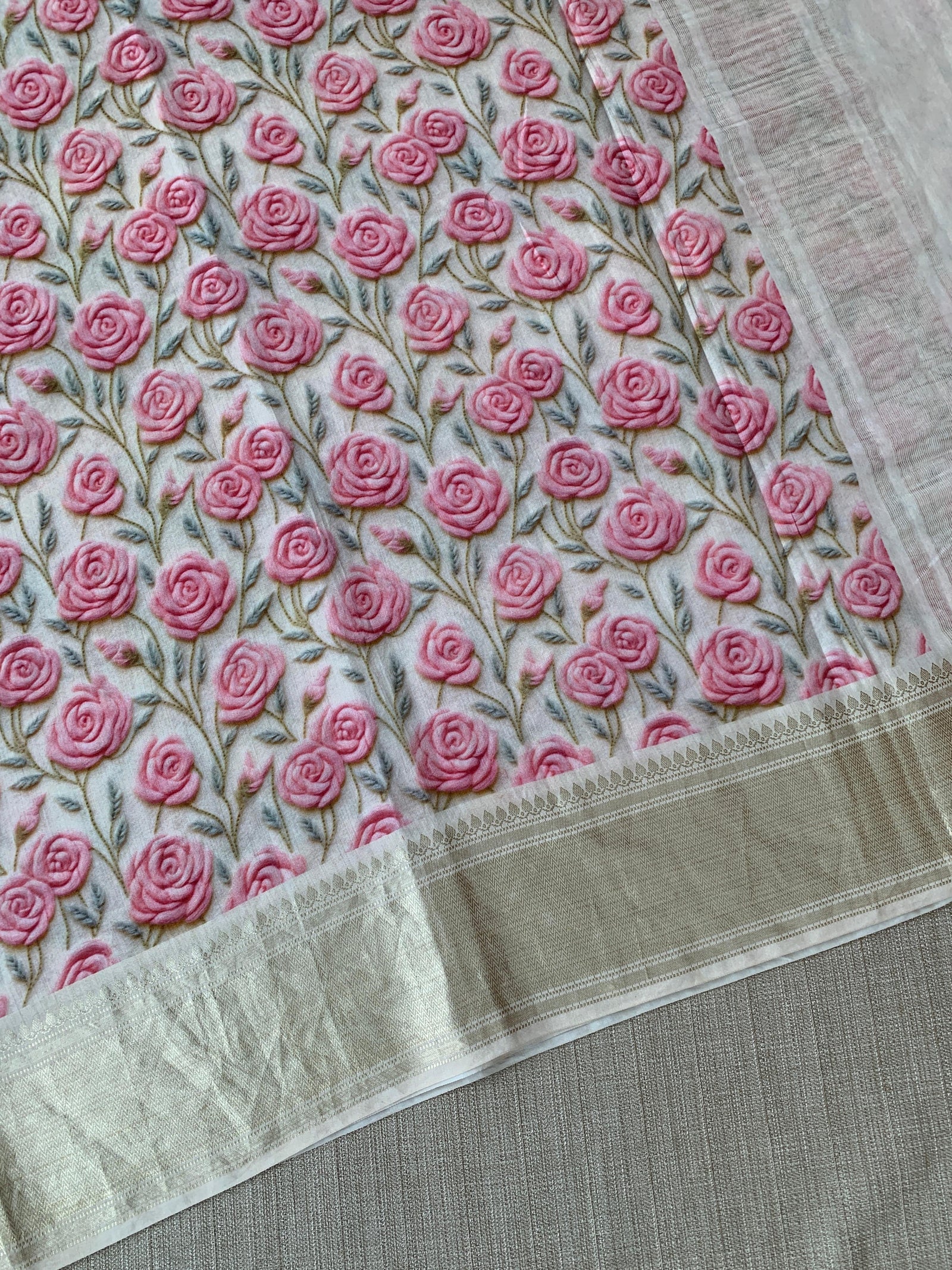 Halfwhite Pure Handloom Chiniya Silk Saree with stunning 3DRose Floral Print and zari borders