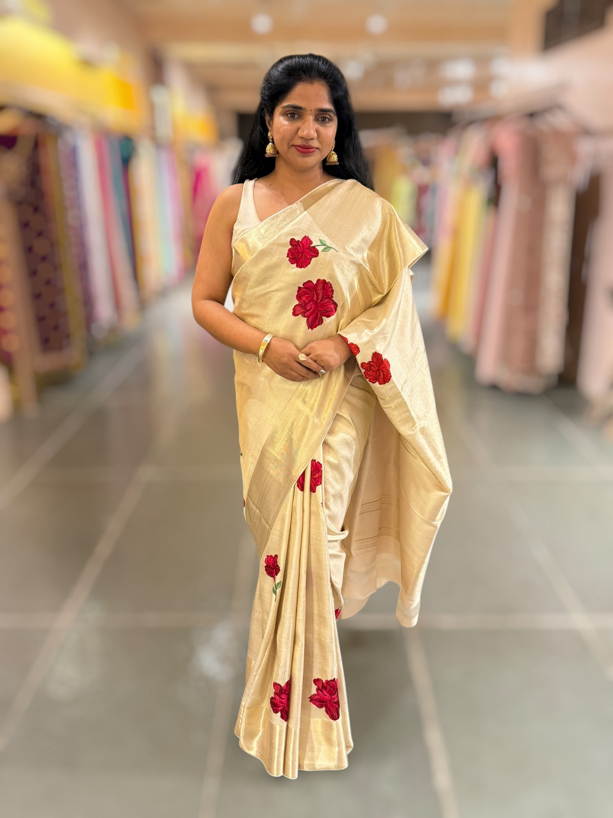 Ivory Kanjeevaram Brocade Saree With Hibiscus Floral bunches embroidery
