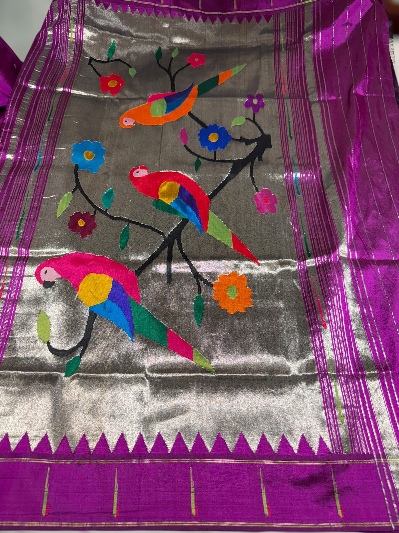 Purple Pure handloom paithani silk saree with single muniya border