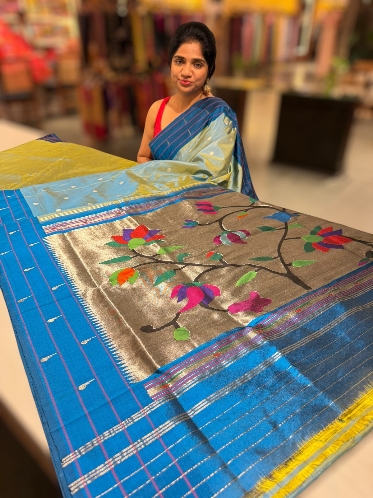 Dualtone Pure handloom paithani silk saree with single muniya border