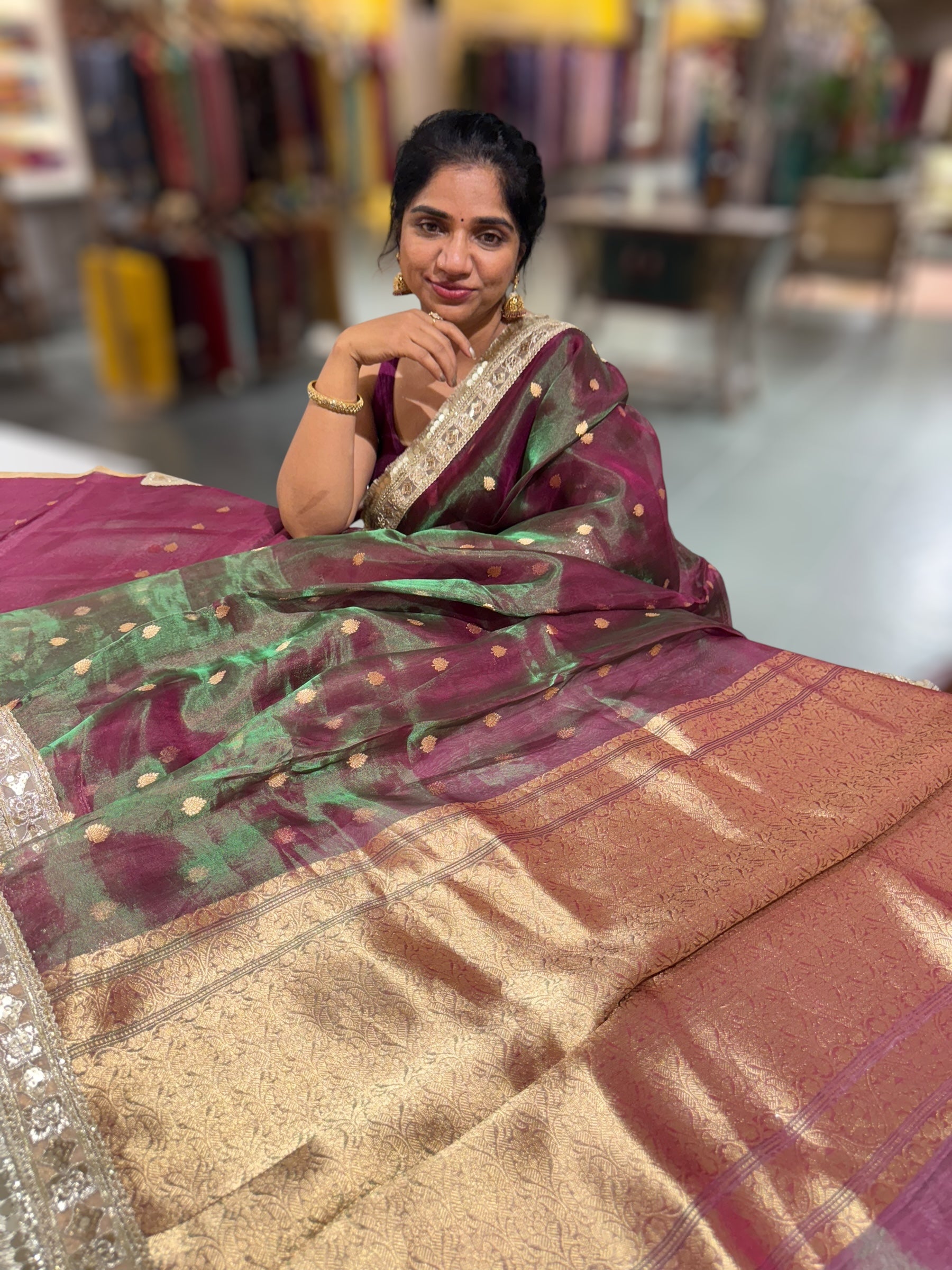 Green & Wine Dual tone Pure handloom Banarasi Tissue saree
