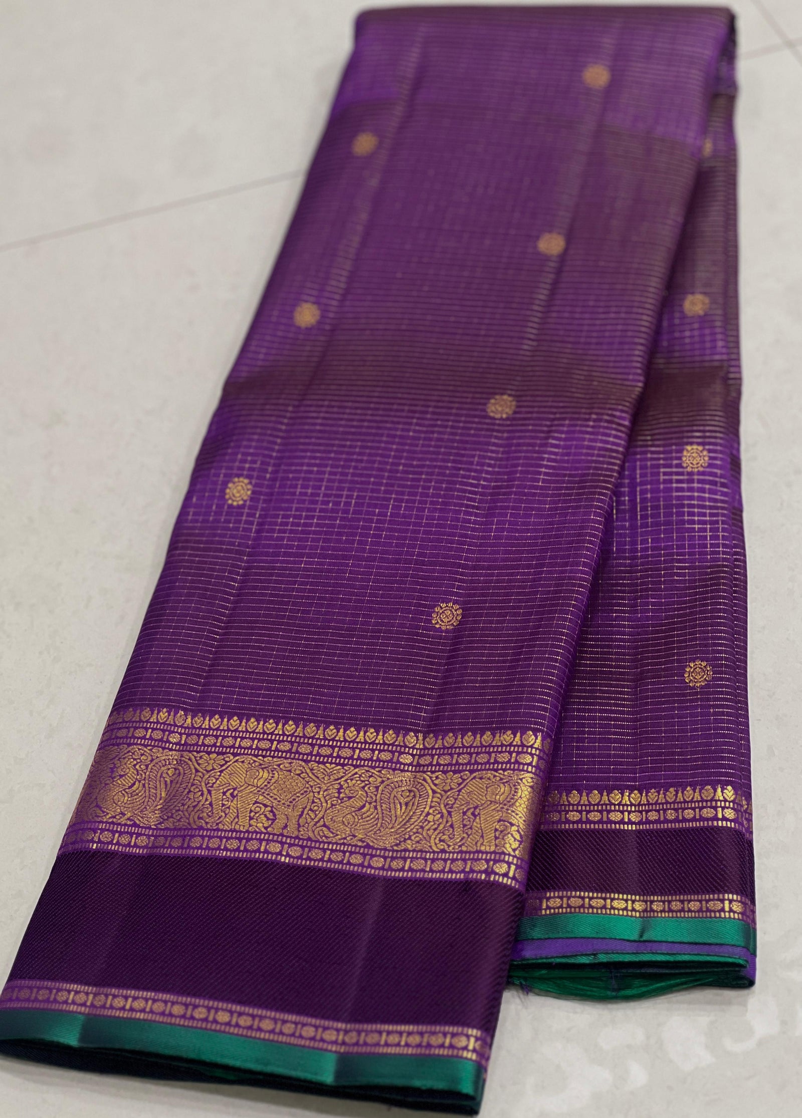 Brinjal Vaira Oosi Checks Vintage Kanjeevaram Saree