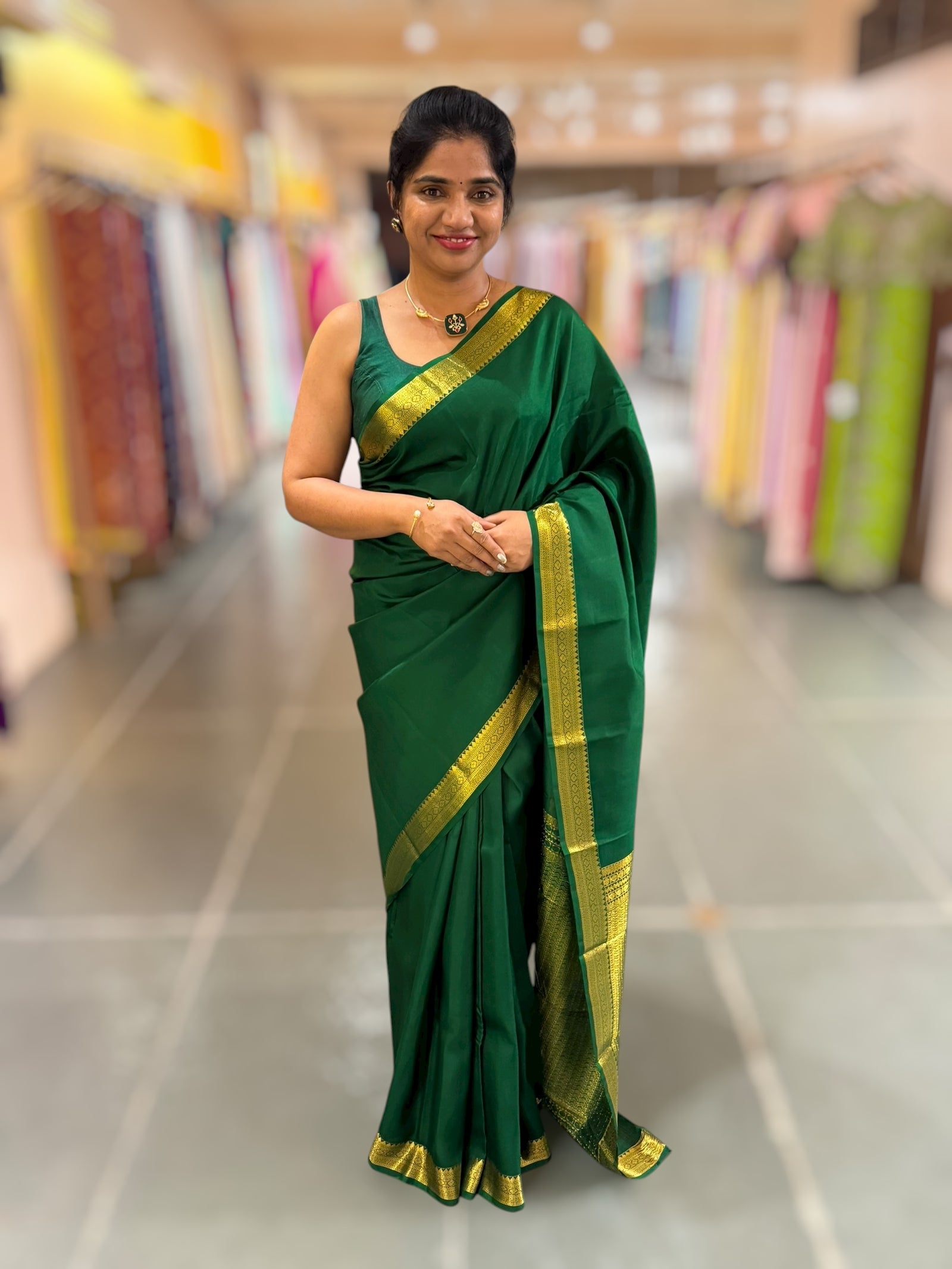 Emerald Green vintage Kanchipuram silk saree with 2inch borders paired with pen kalamkari blouse