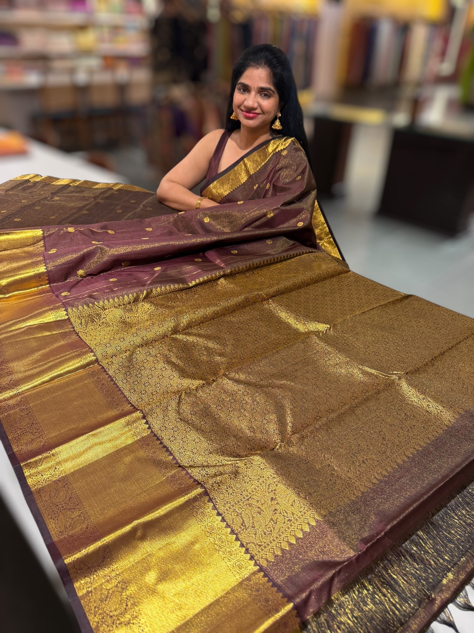 Choclate Brown Vaira Oosi Checks Vintage Kanchipuram Saree