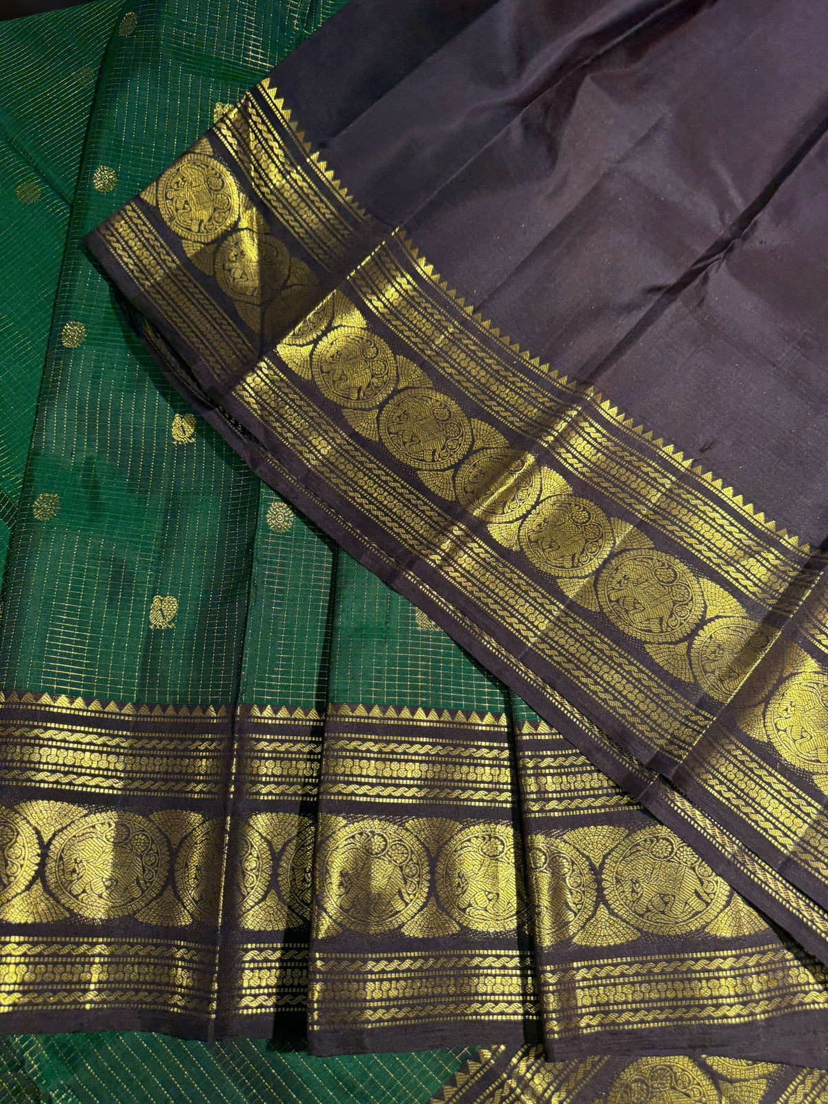 Emerald Green and Brown Combo Vaira Oosi Checks Vintage Kanjeevaram Saree
