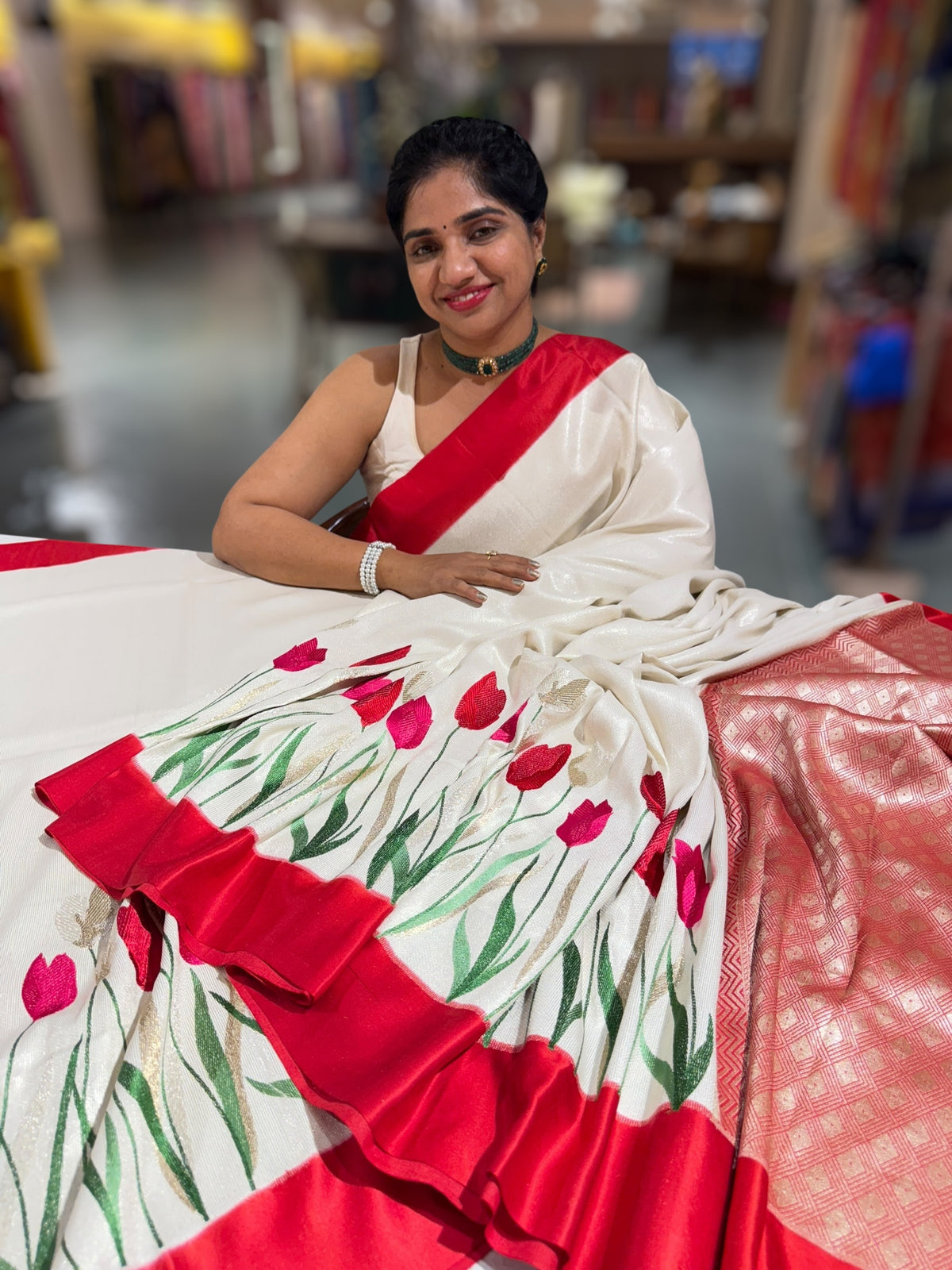 Pure handloom Banarasi Tussar Khaddi Georgette with Tulip Border
