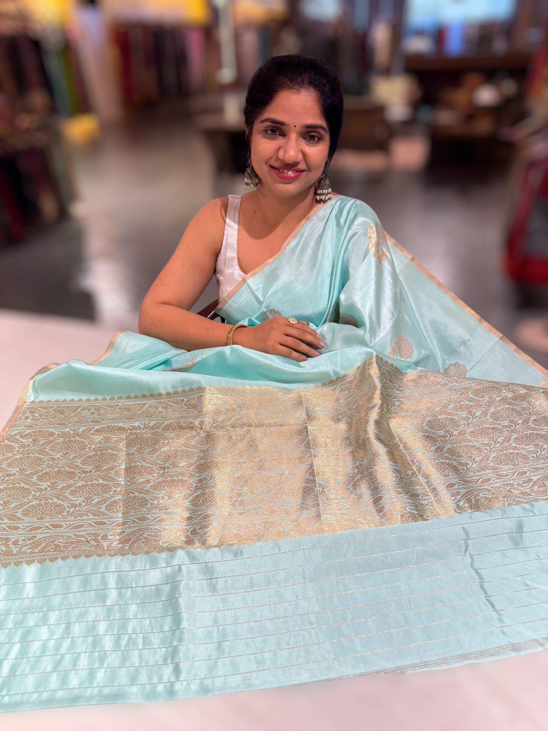 Pastel Blue Borderless Raw Mango Silk Saree