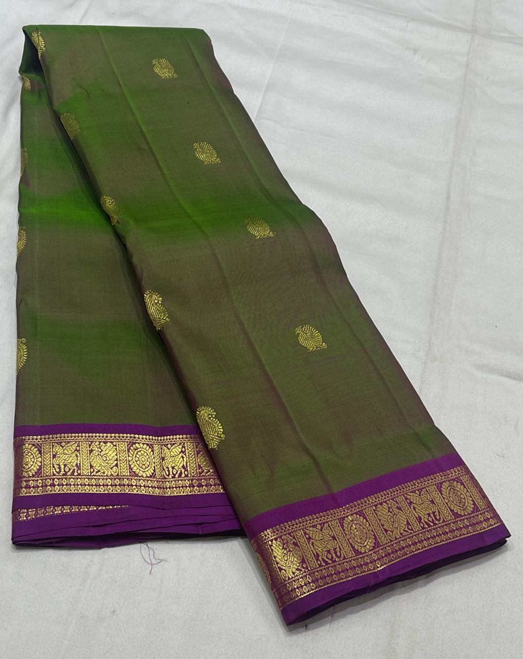 Leaf Green & Majenta Combo Vintage Kanjeevaram Saree