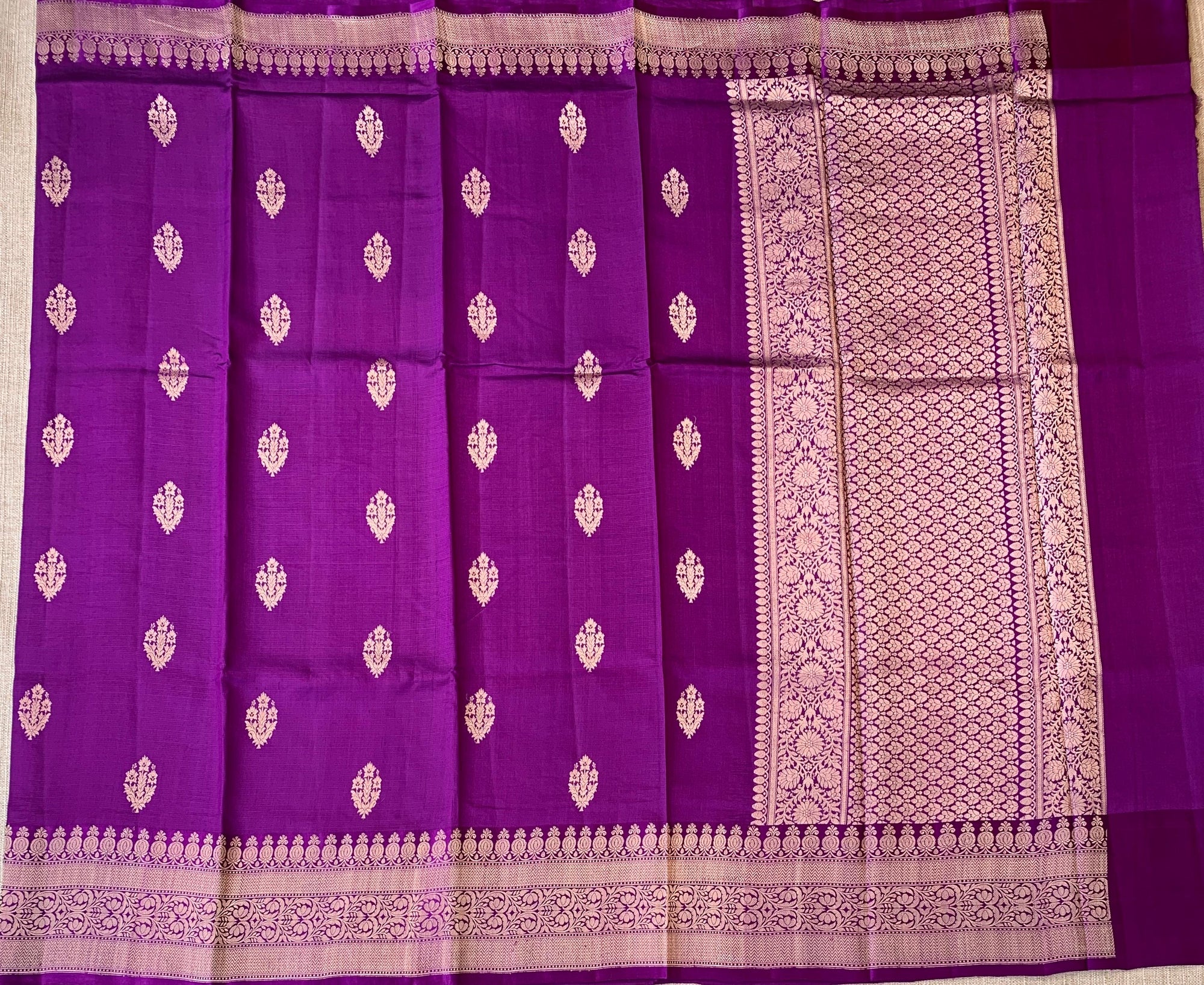 Brinjal Raw Mangoe Silk Saree in Monotone Look with heavy weaving Mashru borders & kaduwa woven motifs.