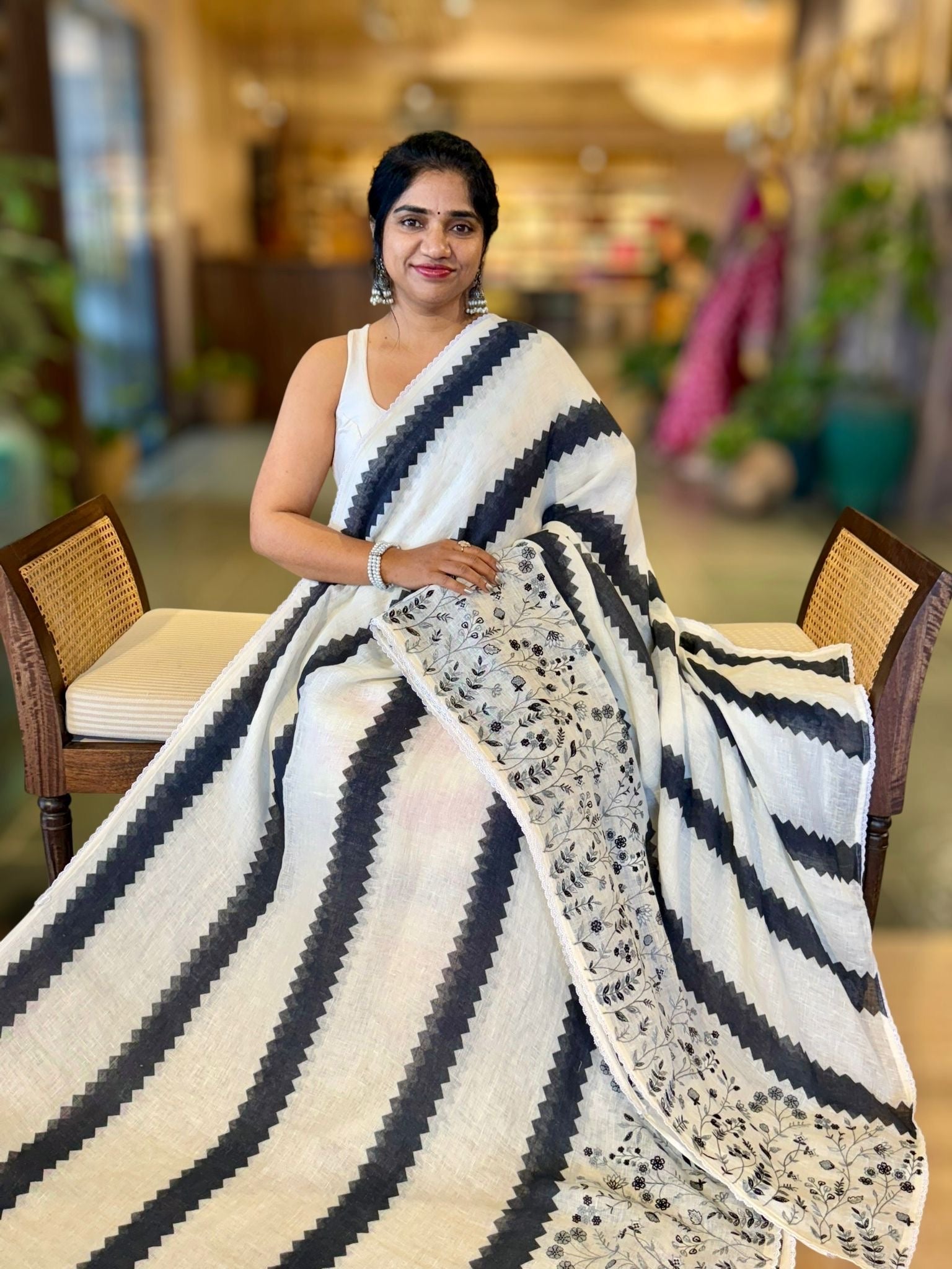 Black &White Lenin Saree With Embroidered Skirt Border