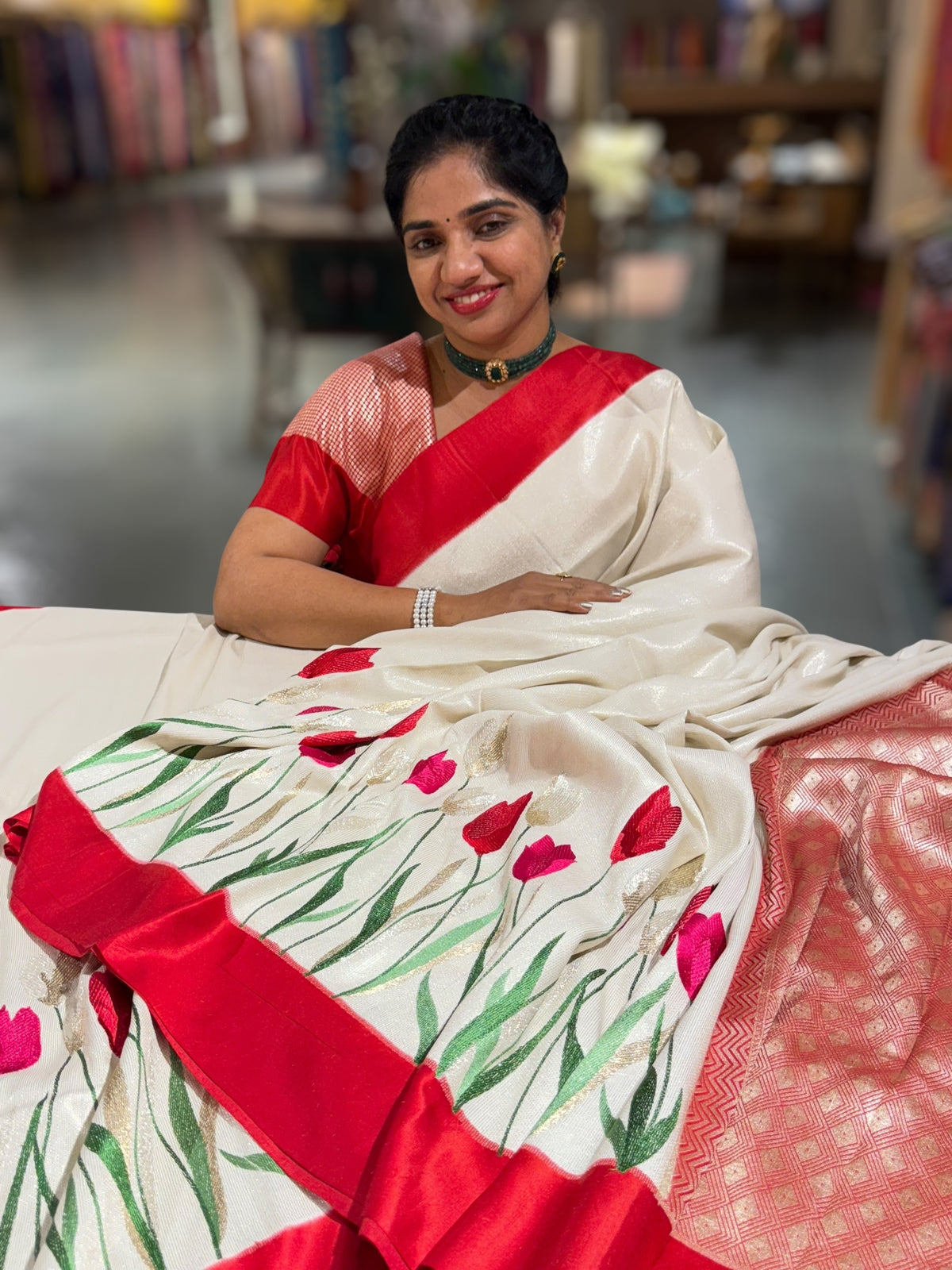 Pure handloom Banarasi Tussar Khaddi Georgette with Tulip Border