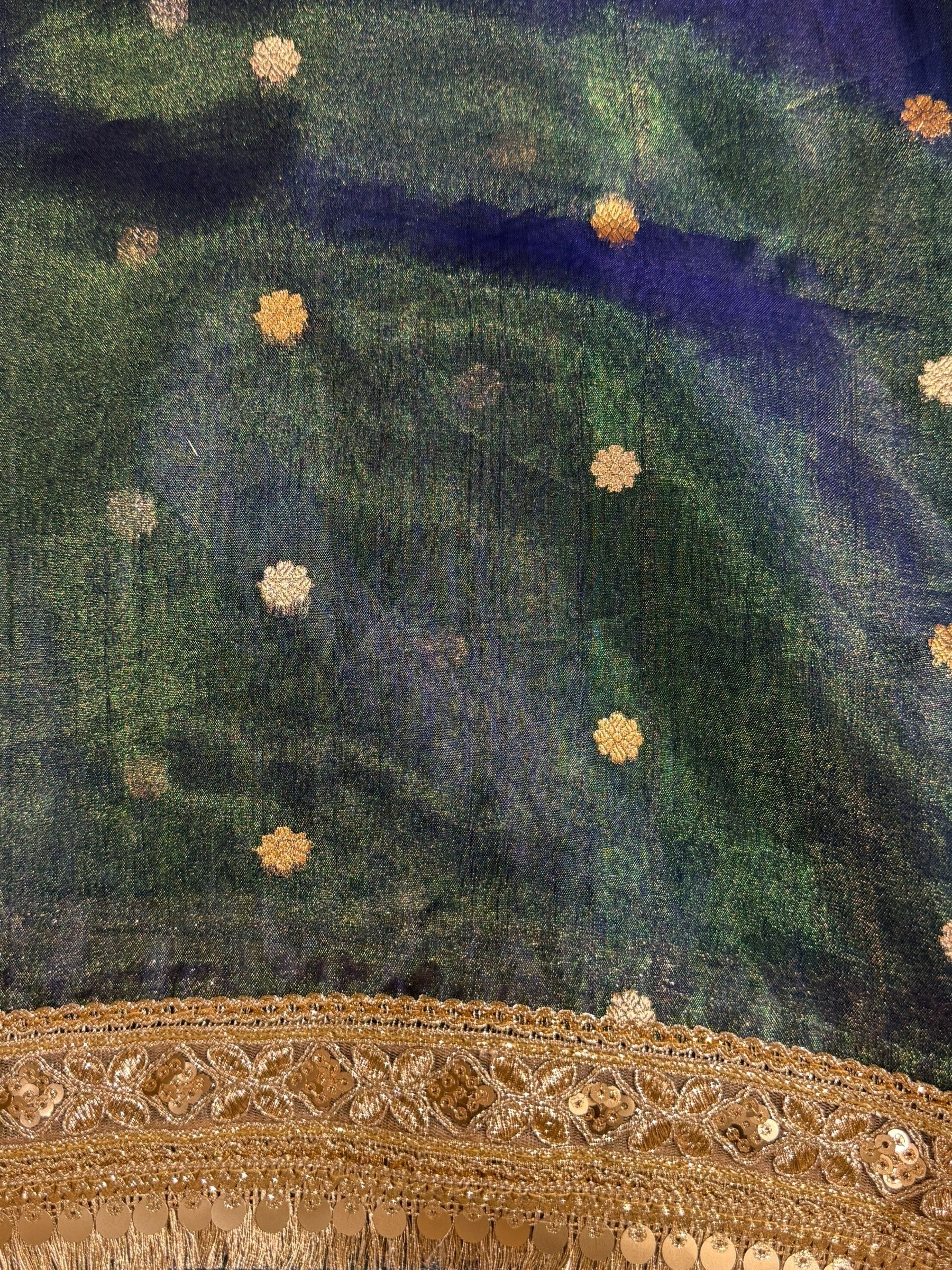 Peacock Green Pure handloom Banarasi Tissue saree