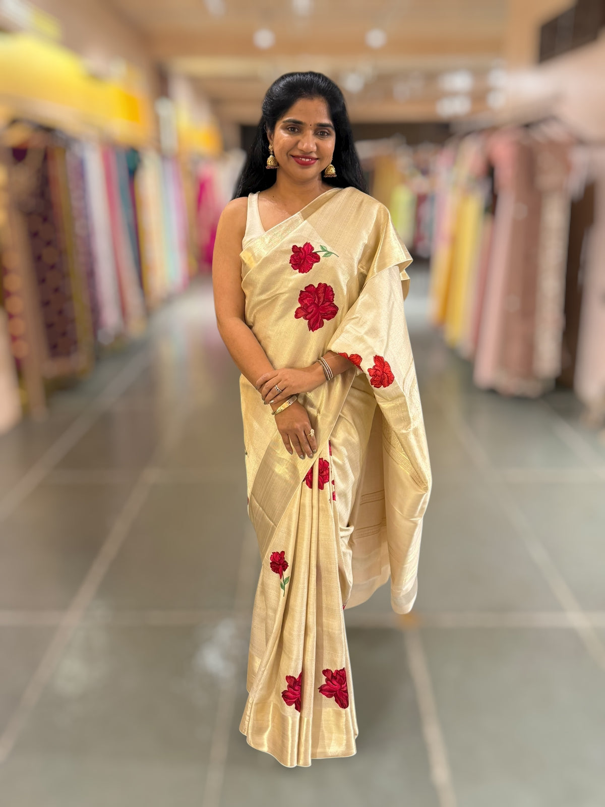 Ivory Kanjeevaram Brocade Saree With Hibiscus Floral bunches embroidery