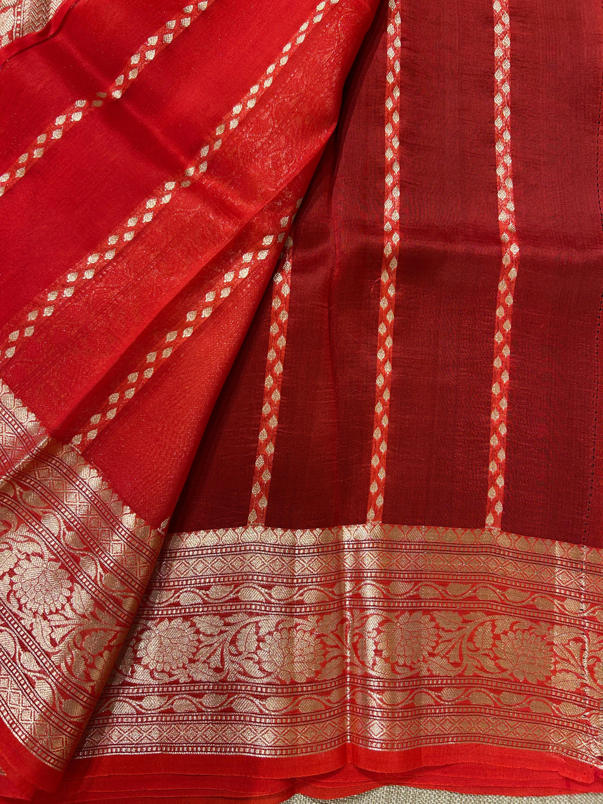 Bottle Green & Red Combo Pure Handloom premium Kora Banarasi Saree