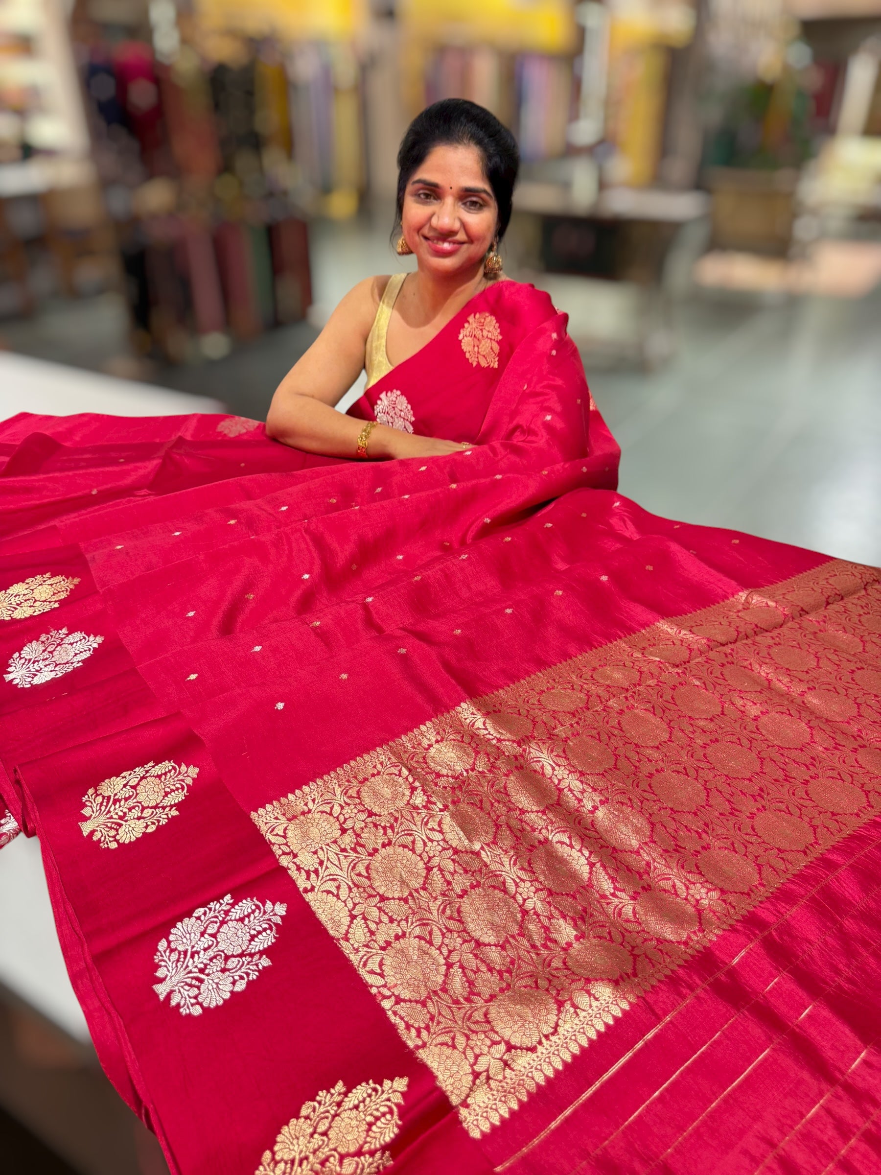 Reddish pink Raw Mangoe Silk Saree with kaduwa woven Motifs on Mashru Borders