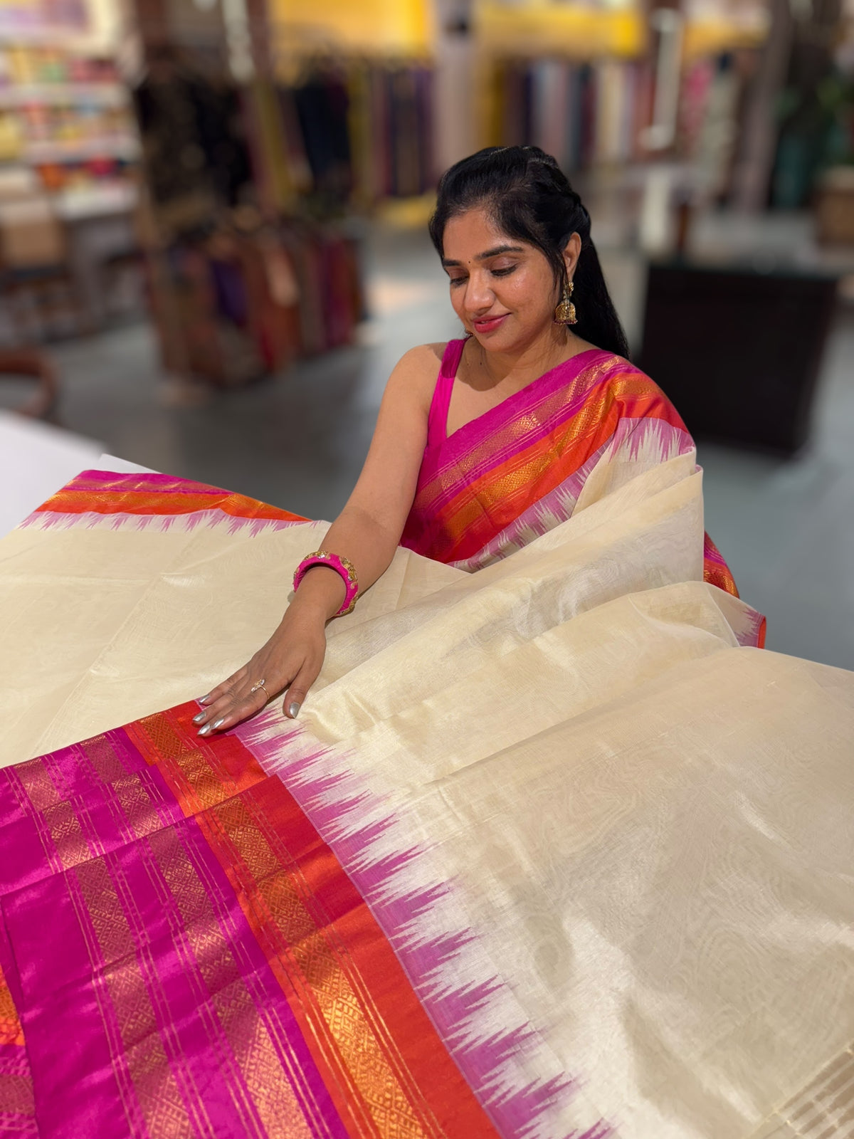 Ivory Ponduru Khadi Tissue  Saree in 80’s Count with Kanchi Style borders