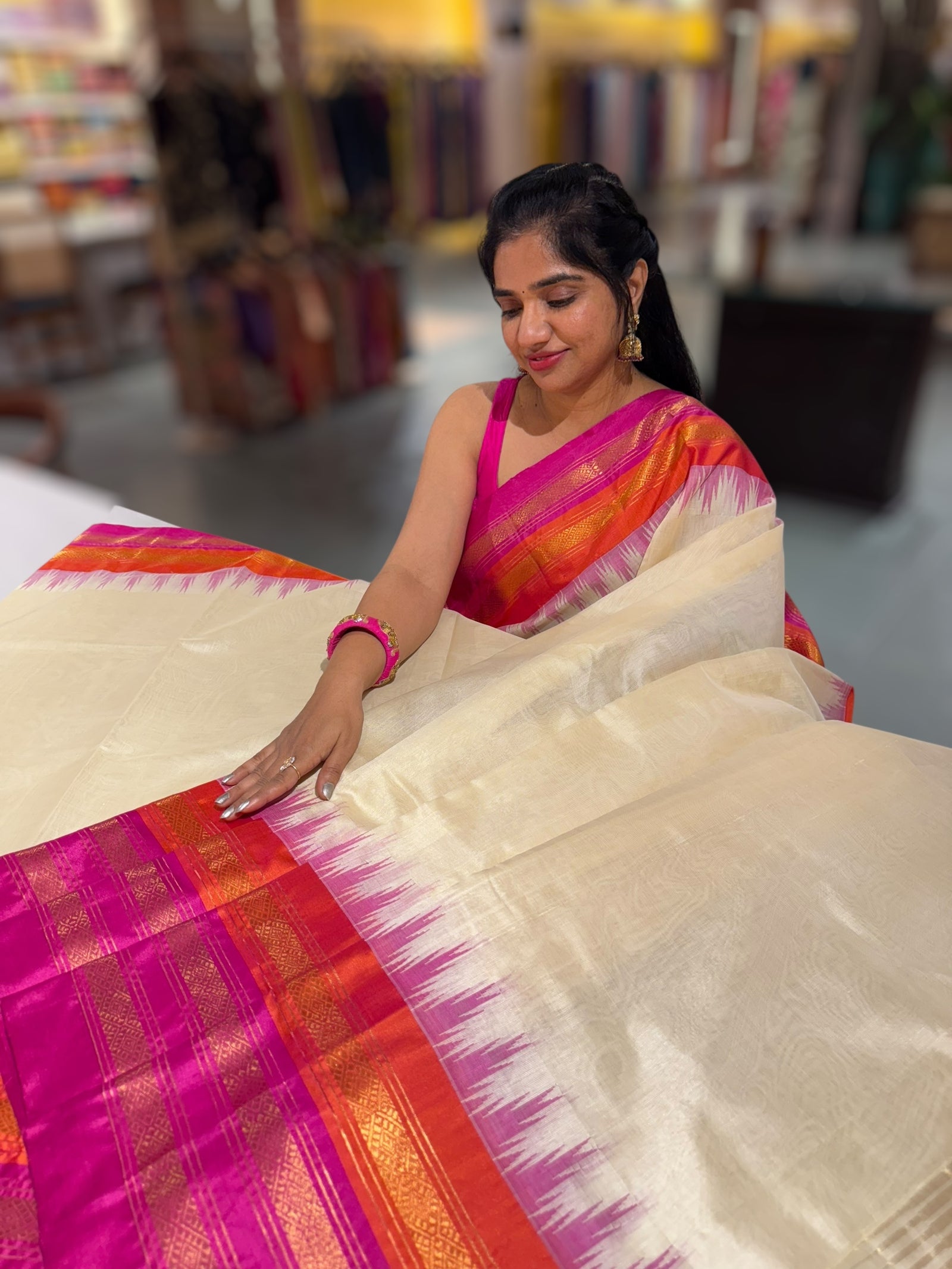 Ivory Ponduru Khadi Tissue  Saree in 80’s Count with Kanchi Style borders