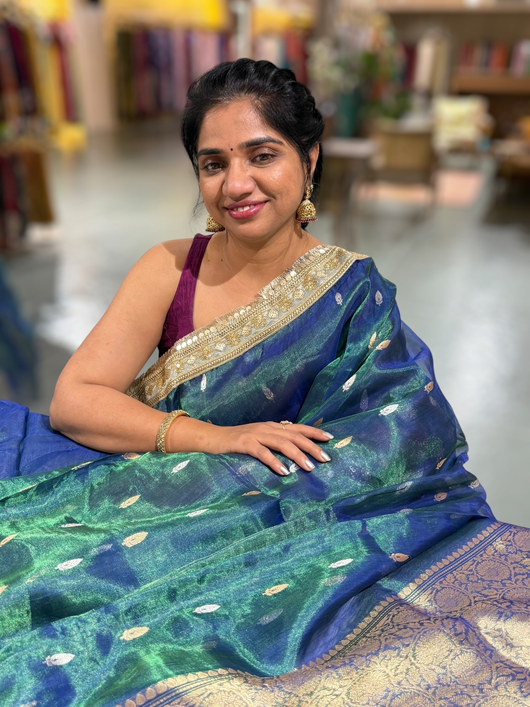 Peacock Green dual tone Pure handloom Banarasi Tissue saree