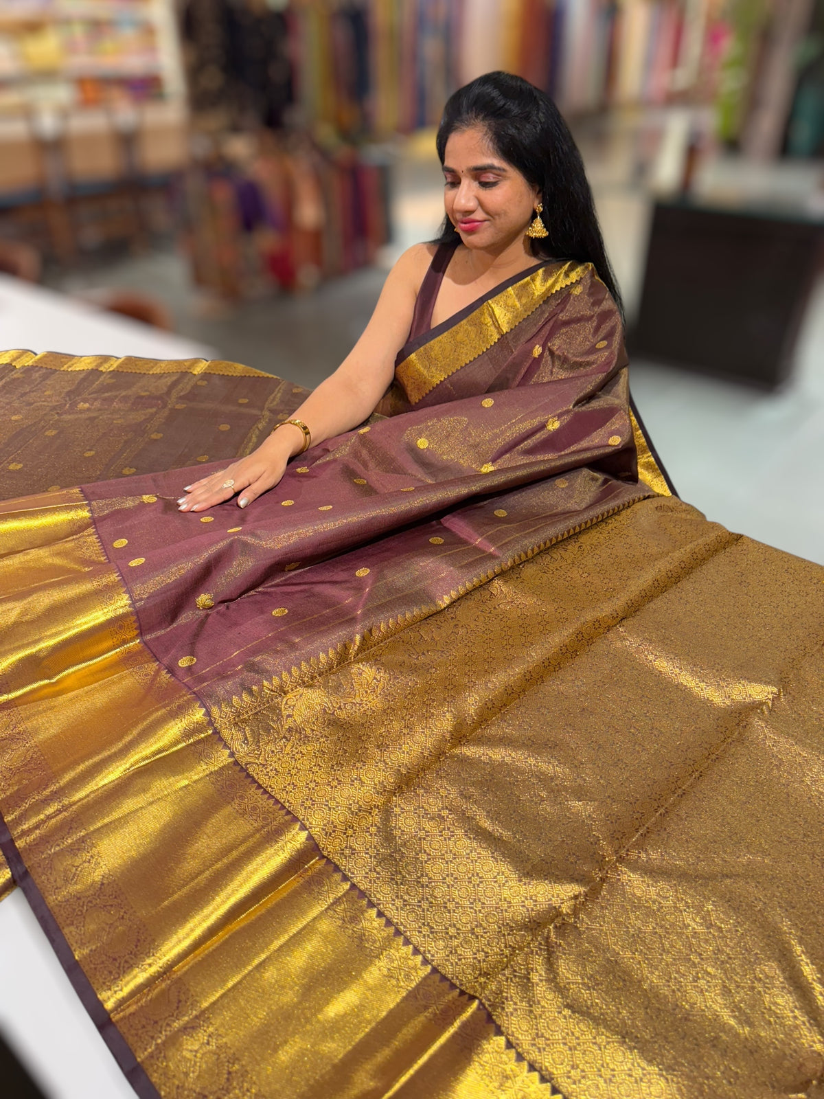 Choclate Brown Vaira Oosi Checks Vintage Kanchipuram Saree