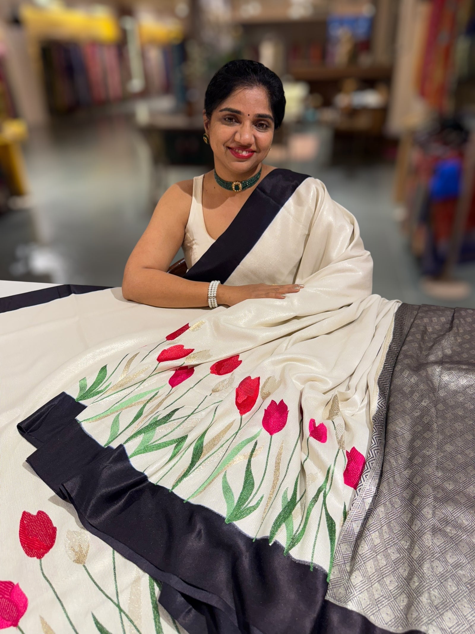 Pure handloom Banarasi Tussar Khaddi Georgette with Tulip Border