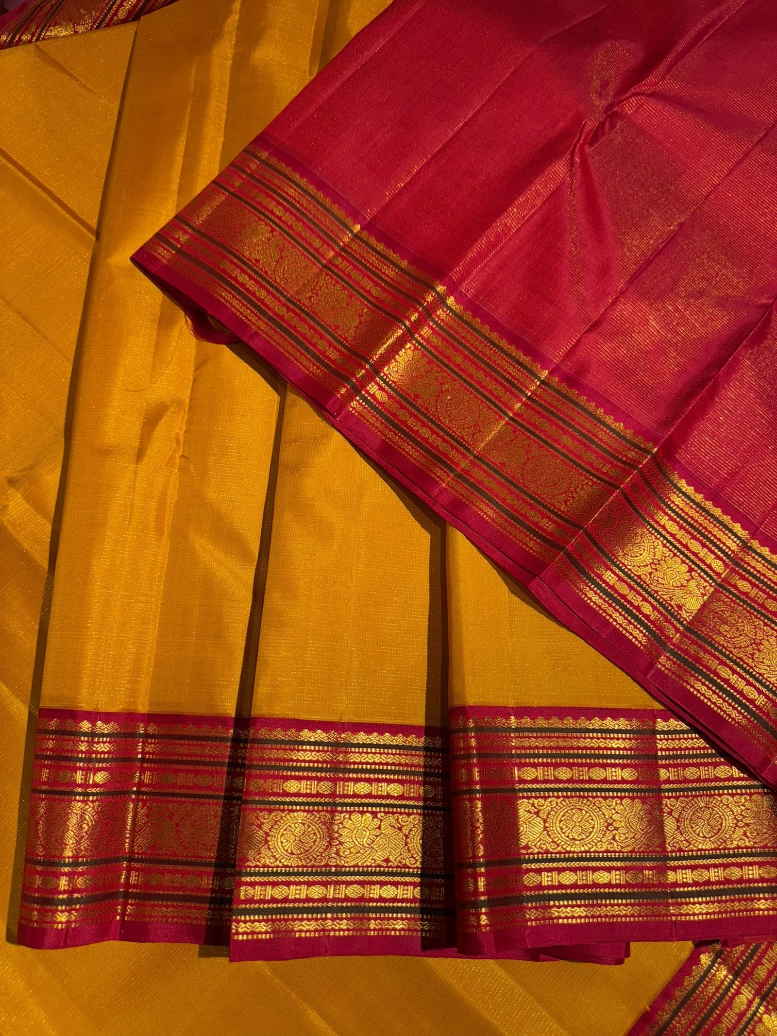 Mustard & Pinkish Red combo Vaira Oosi Stripes Vintage Kanjeevaram Saree