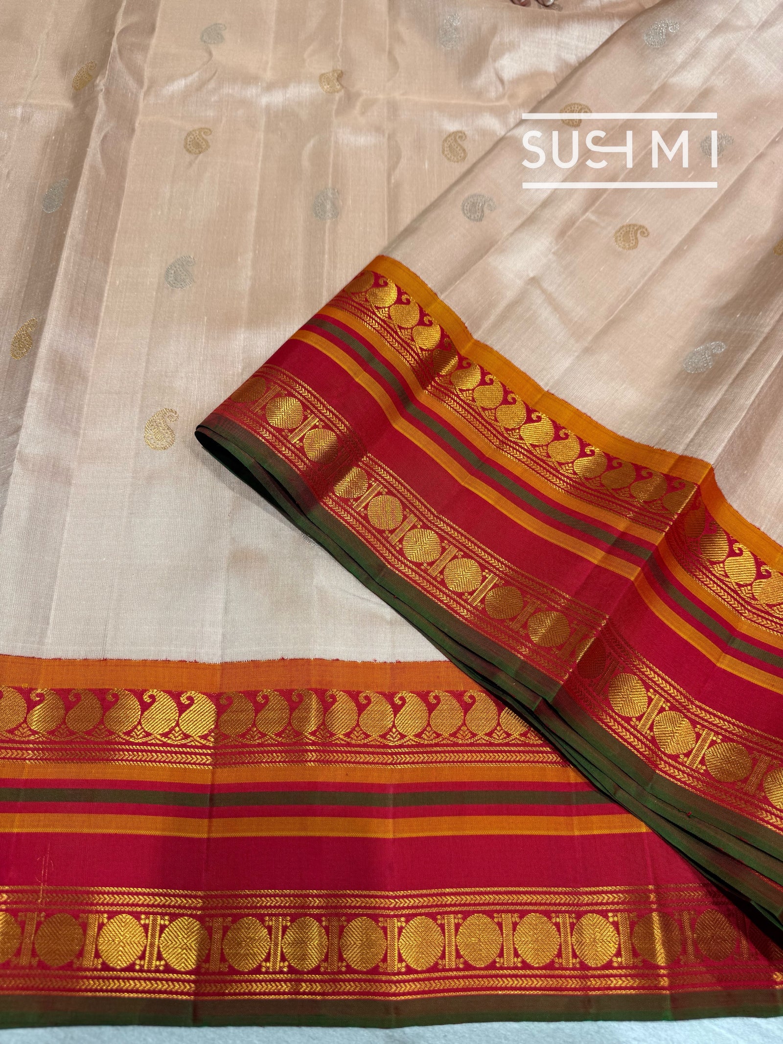 Nude vintage Gadwal Silk Saree : S63F220