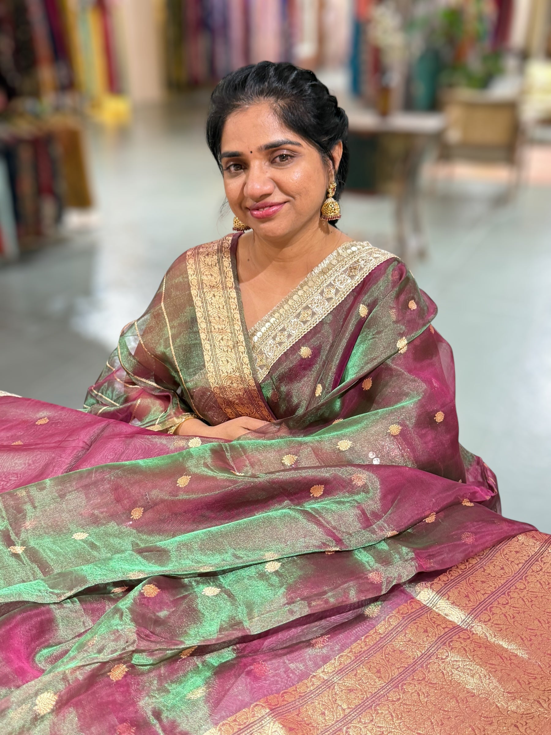 Green & Wine Dual tone Pure handloom Banarasi Tissue saree