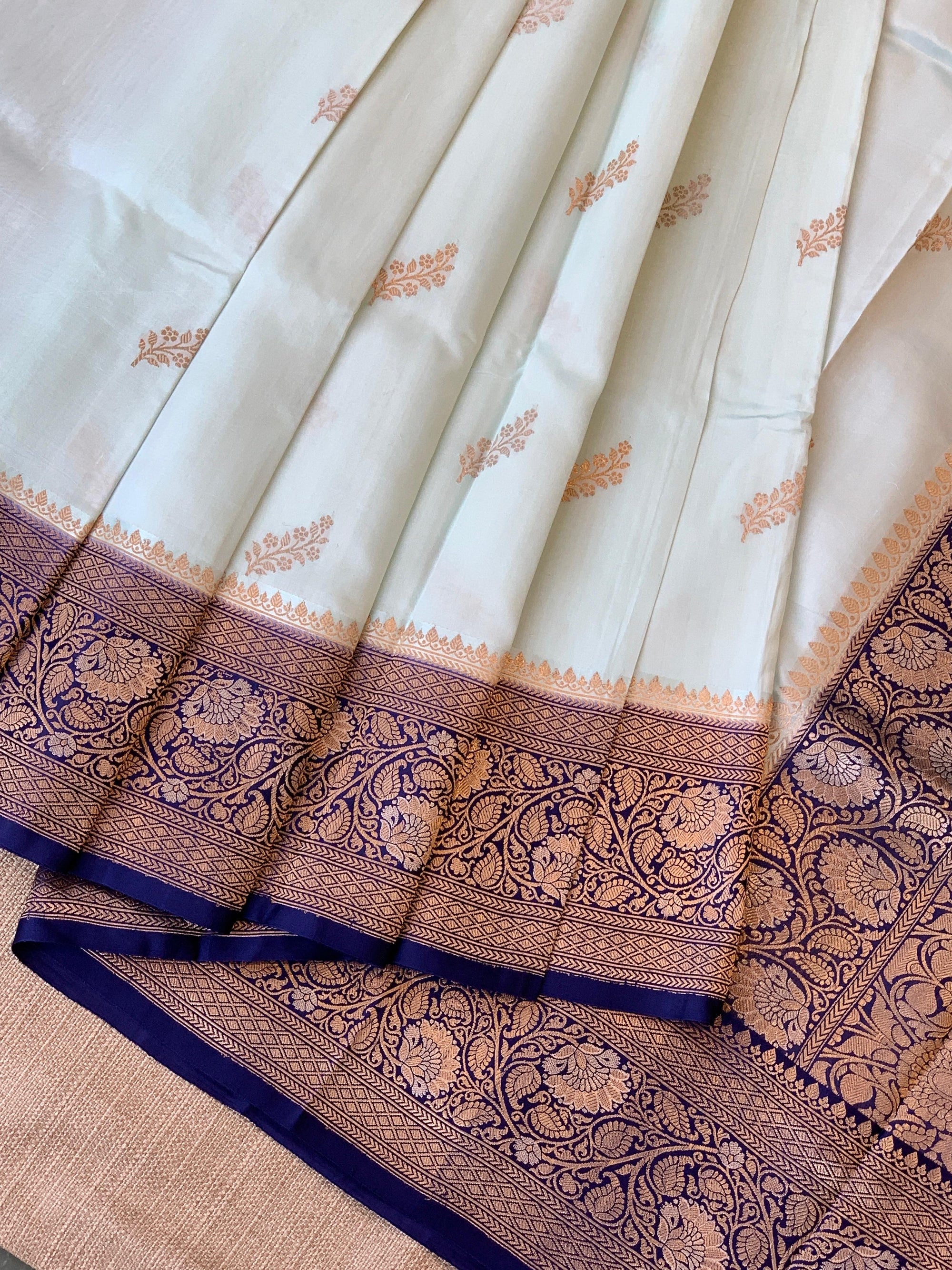 Powder Blue & Navy Blue Combo Raw Mangoe Silk Saree with heavy weaving mashru border & kaduwa woven motifs.