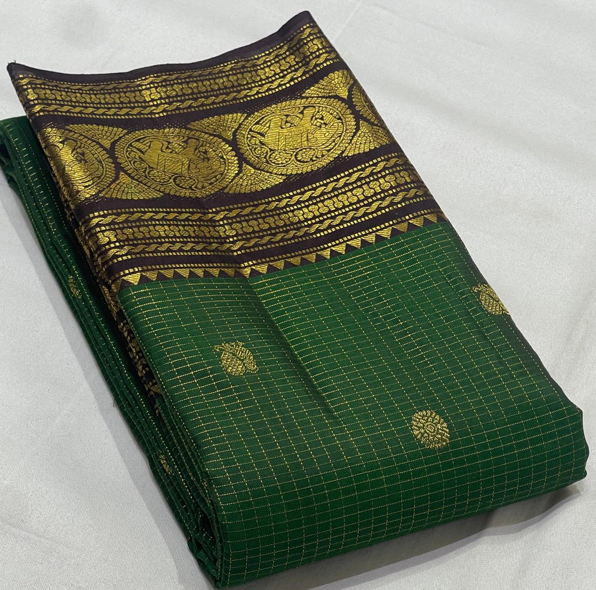 Emerald Green and Brown Combo Vaira Oosi Checks Vintage Kanjeevaram Saree