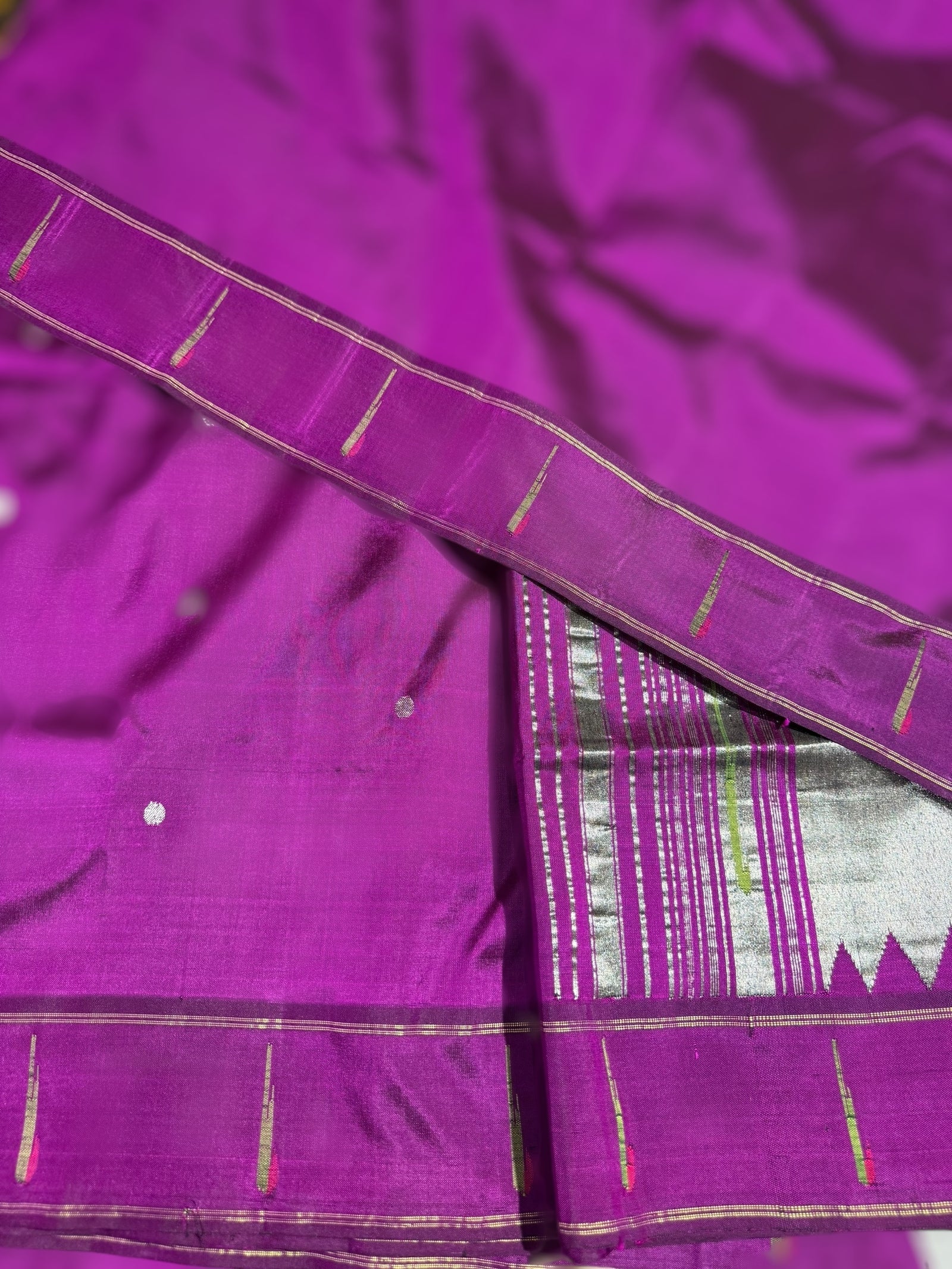 Purple Pure handloom paithani silk saree with single muniya border