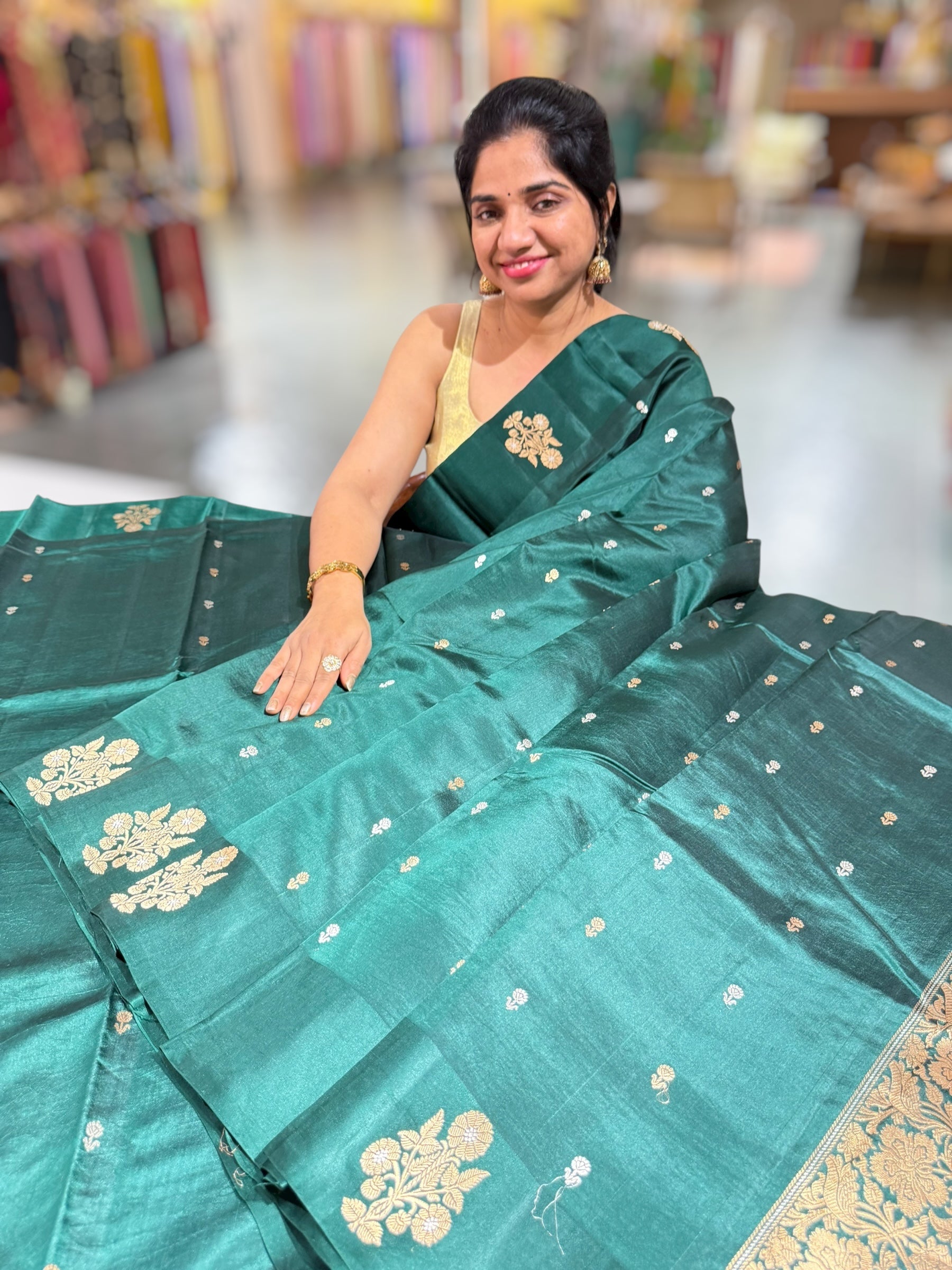 Bottle Green Raw Mangoe Silk Saree with kaduwa woven Motifs on Mashru Borders