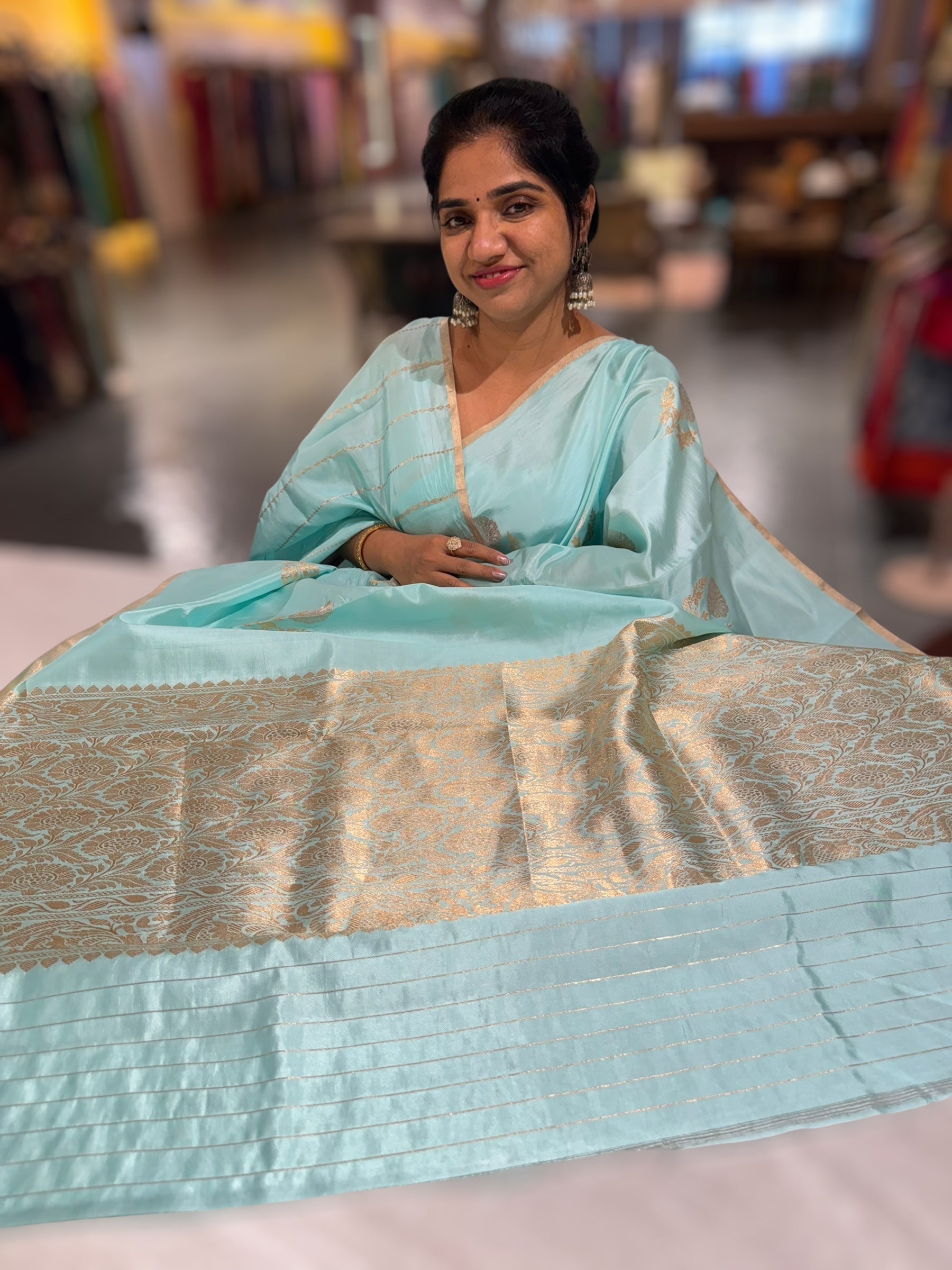Pastel Blue Borderless Raw Mango Silk Saree