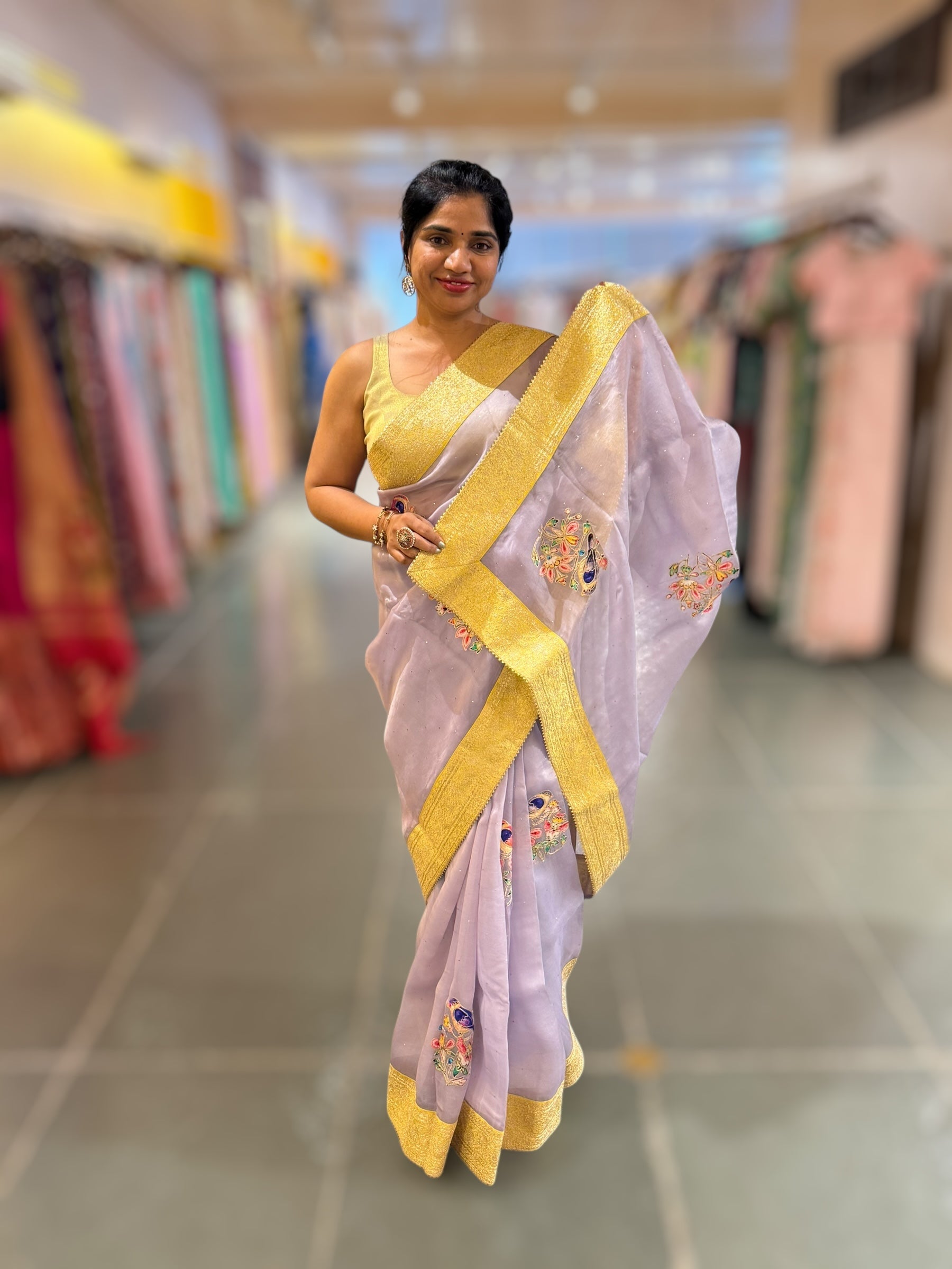 Lilac Pure Organza Saree with banarasi pitawork border and bird applique motifs allover the saree