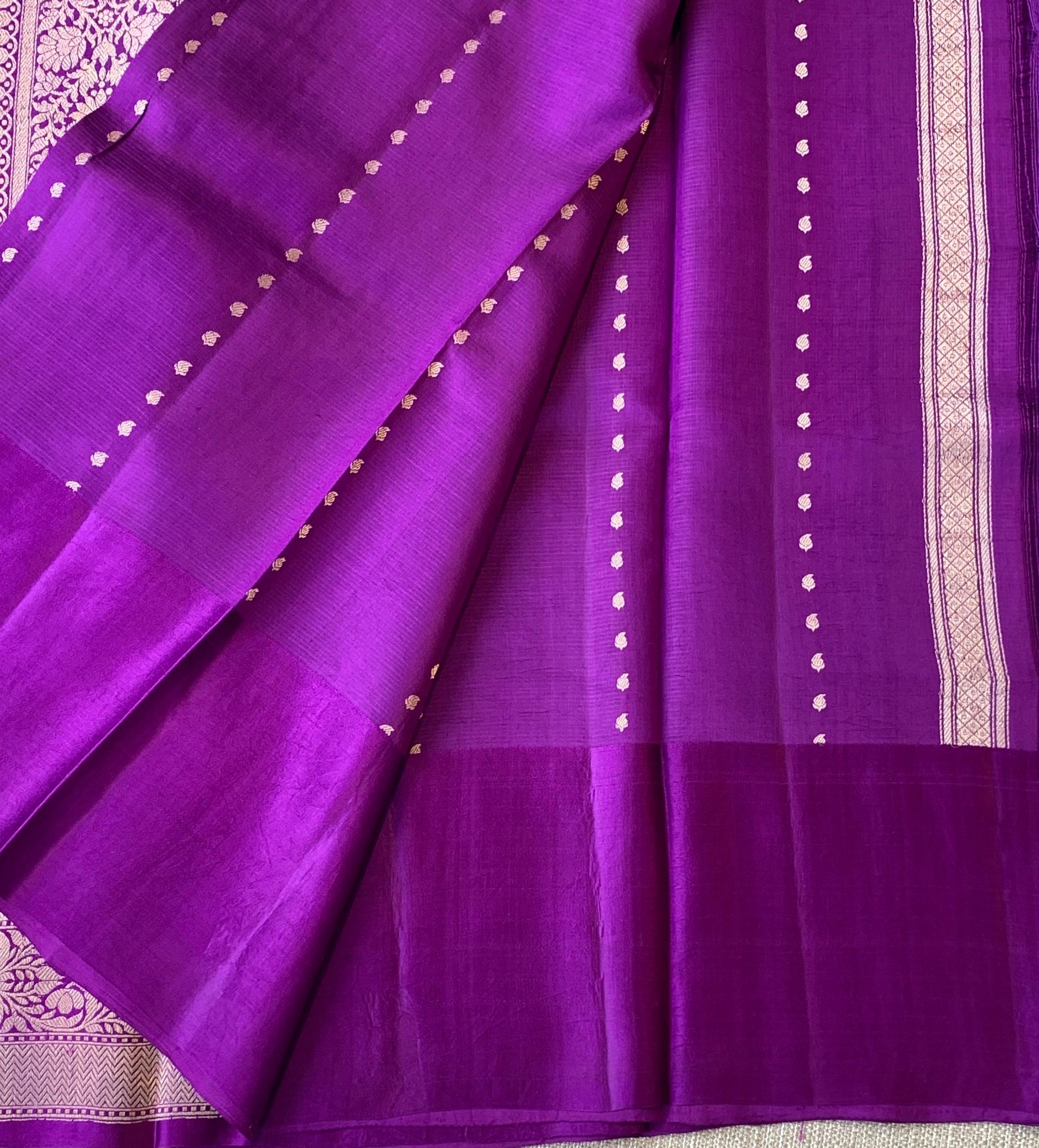 Brinjal Raw Mangoe Silk Saree in Monotone Look with heavy weaving Mashru borders & kaduwa woven motifs.
