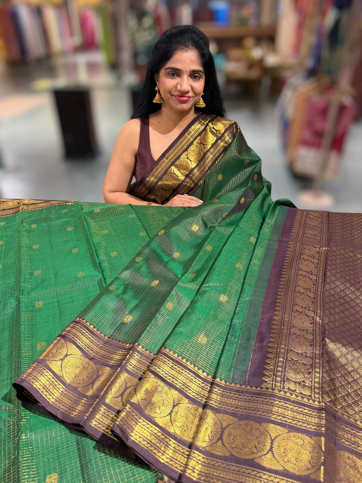 Emerald Green and Brown Combo Vaira Oosi Checks Vintage Kanjeevaram Saree