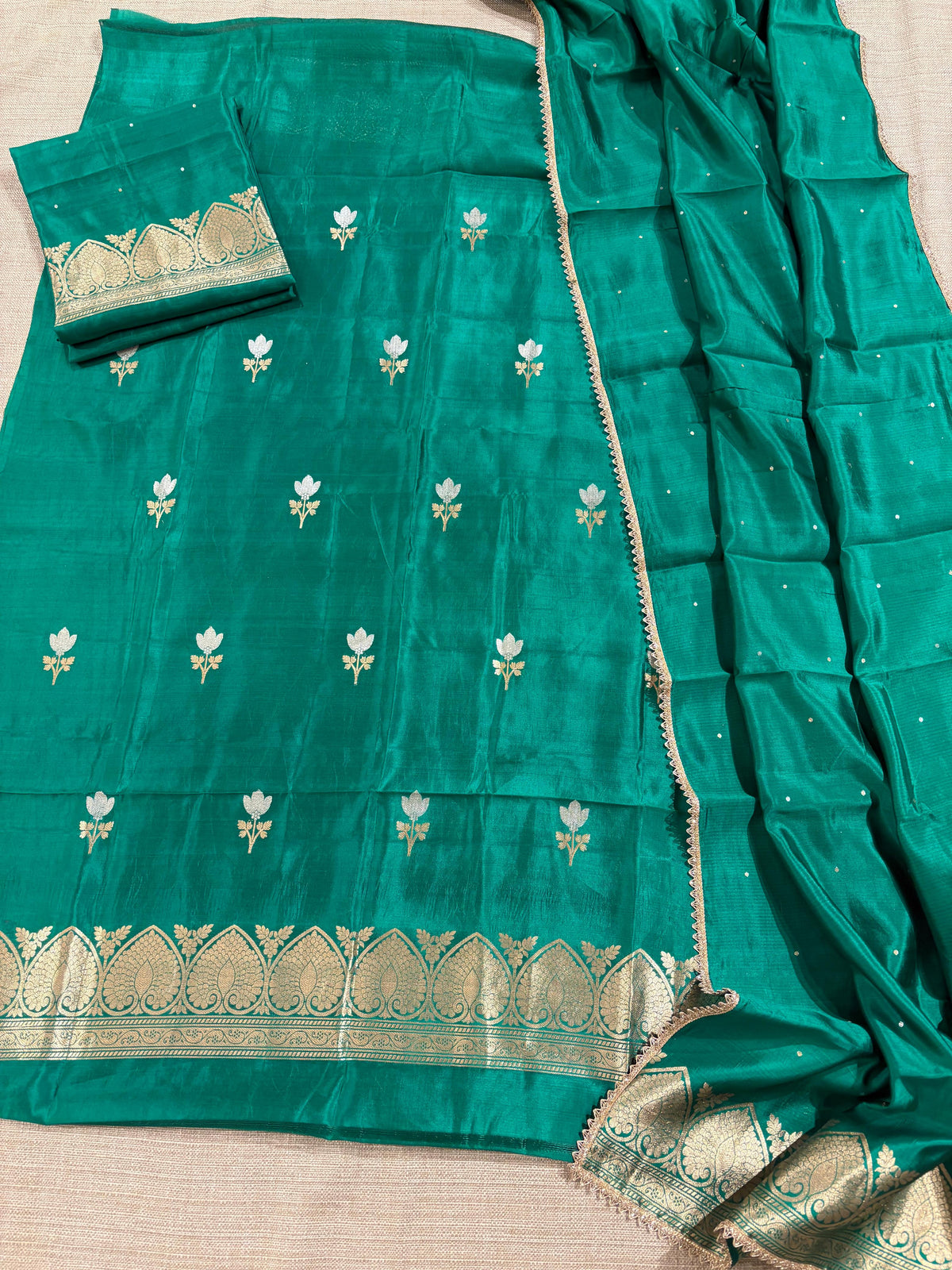 Emerald Green Pure handloom Poona silk suit set